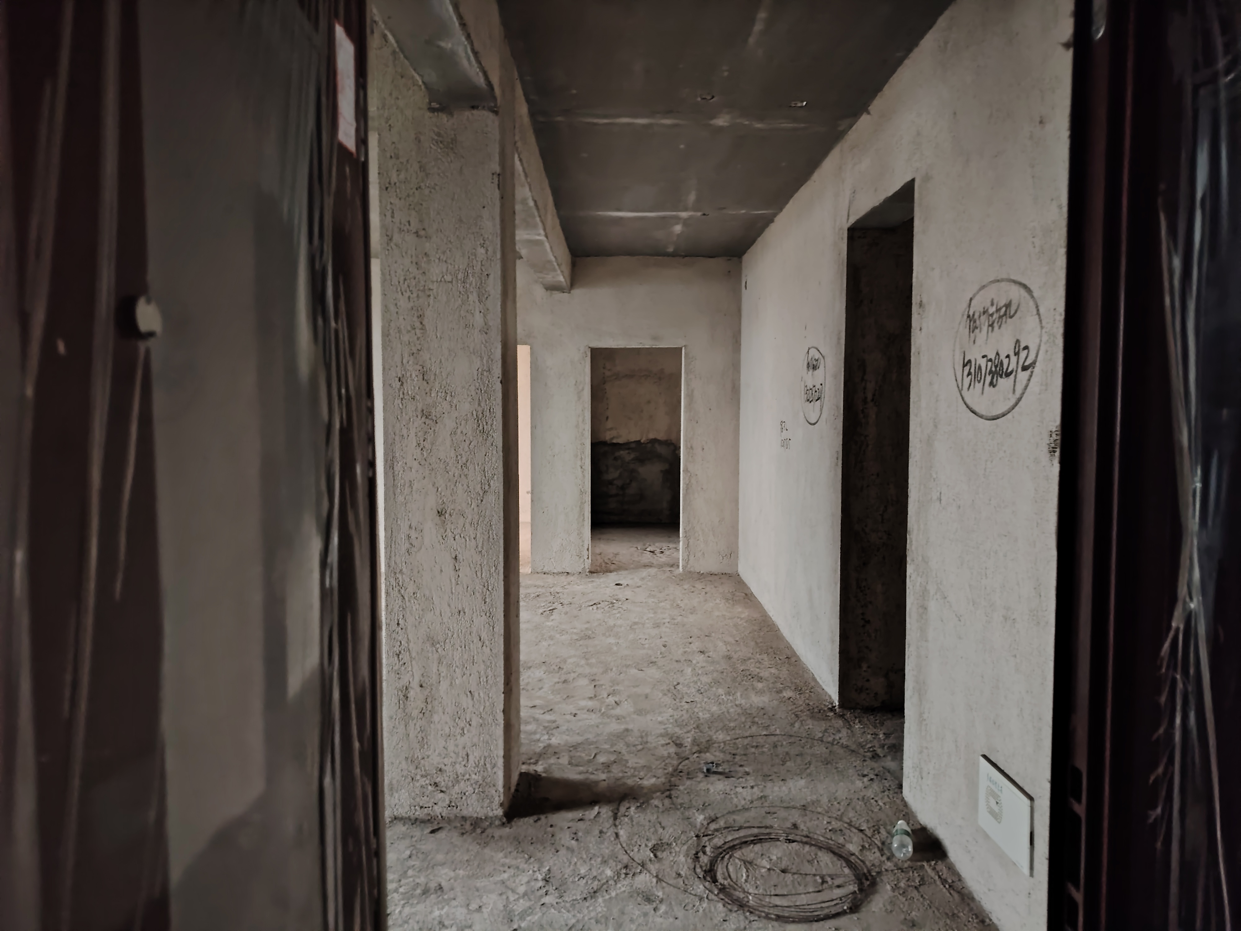 孙水明珠  3室2厅2卫    60.0万客厅