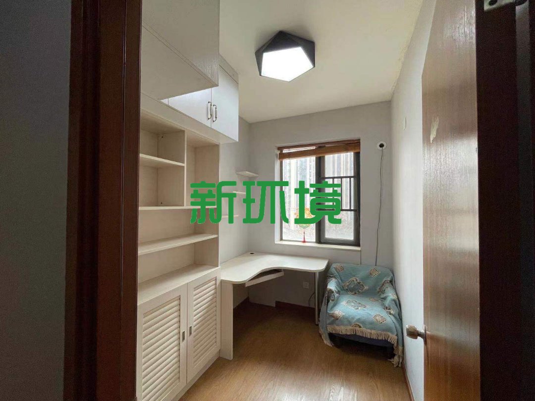 蓝色港湾  3室2厅2卫   1700.00元/月室内图