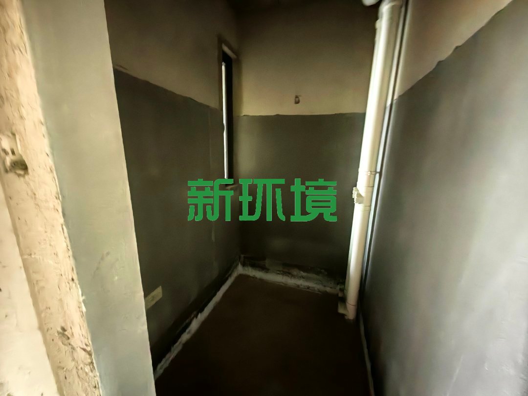 江与城  6室2厅3卫   132.00万客厅