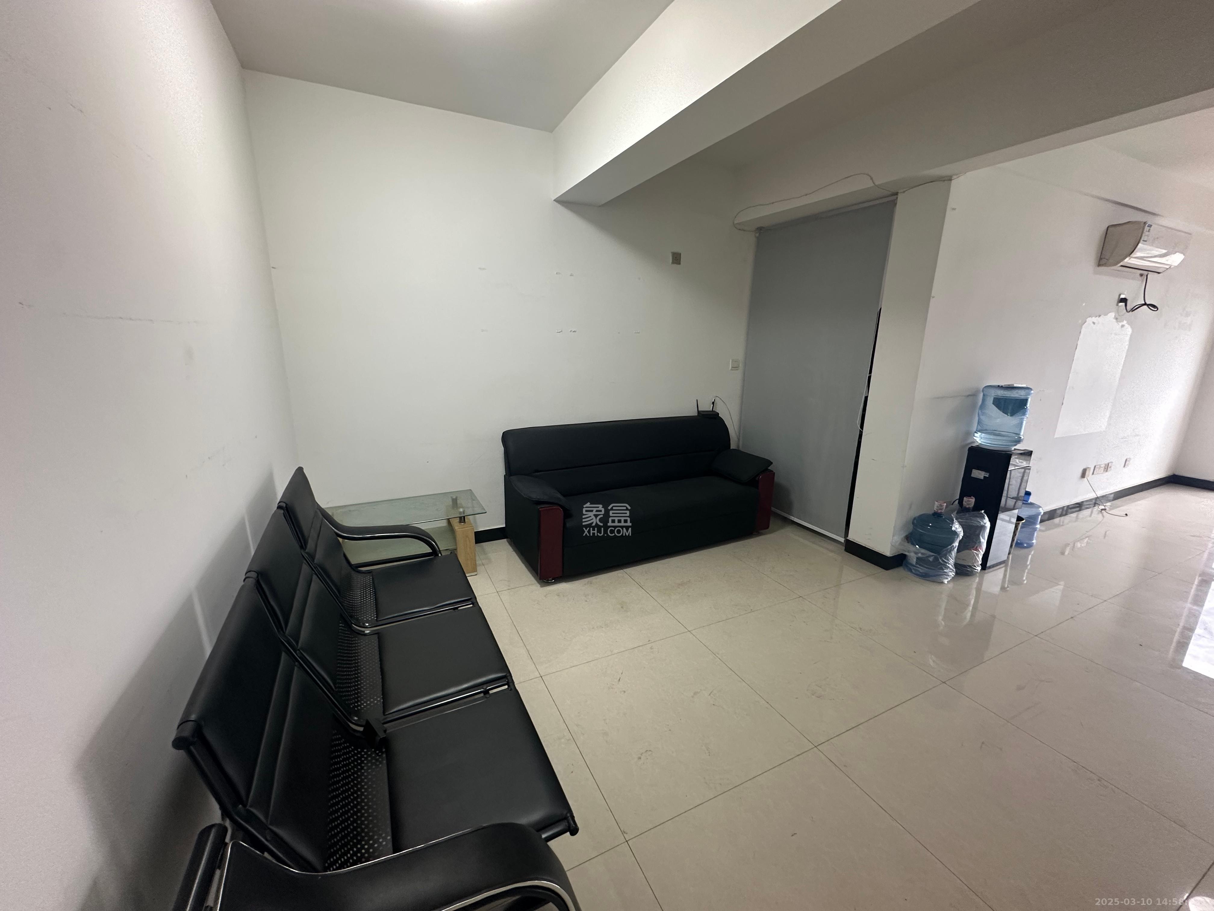 锦泰东环国际 1室2厅1卫 2000.0元/月 锦泰东环国际 1室2厅1卫 2000.0元/月室内图