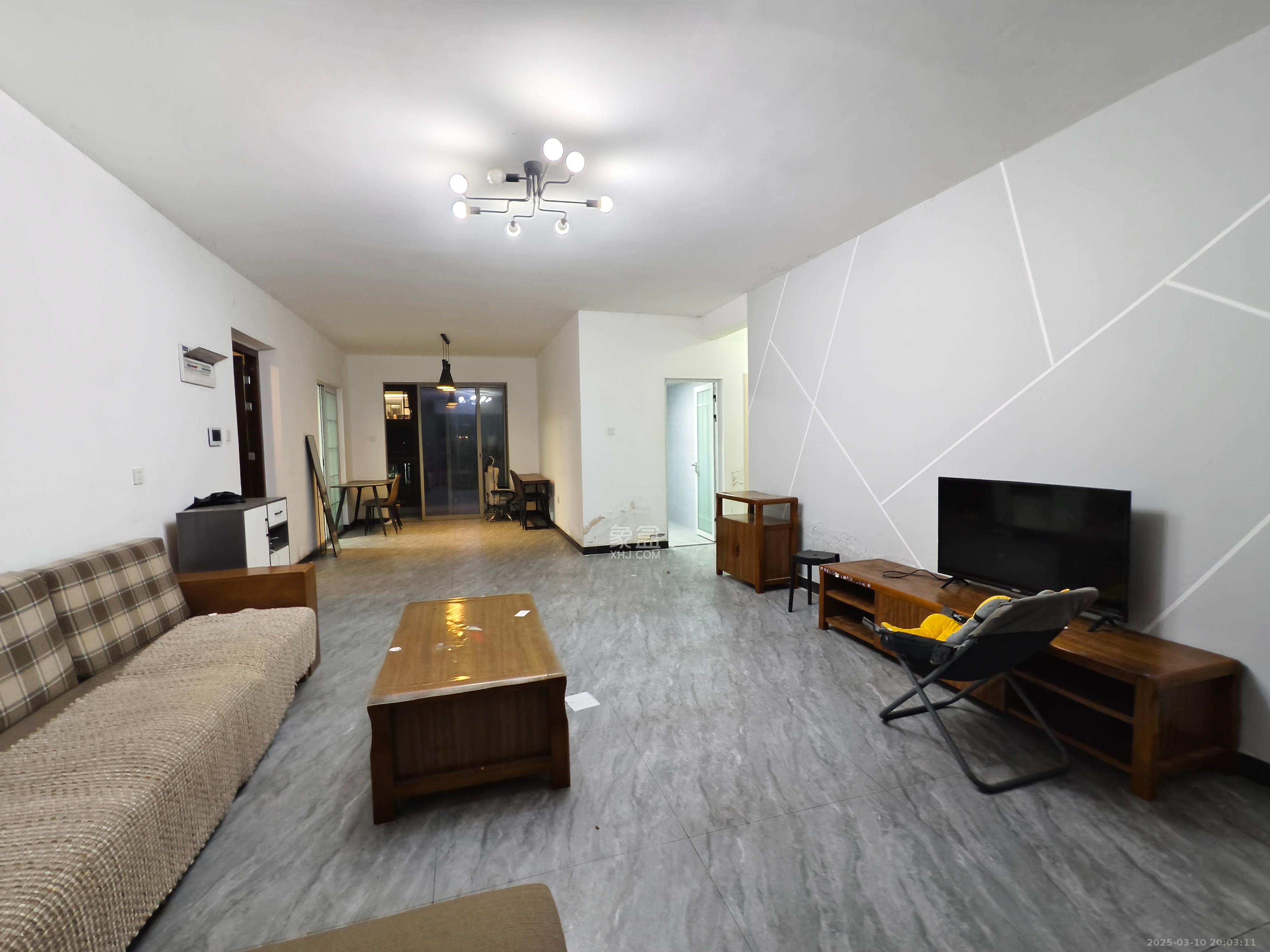 梅溪湖金茂湾 4室2厅2卫 3400.0元/月 梅溪湖金茂湾 4室2厅2卫 3400.0元/月室内图