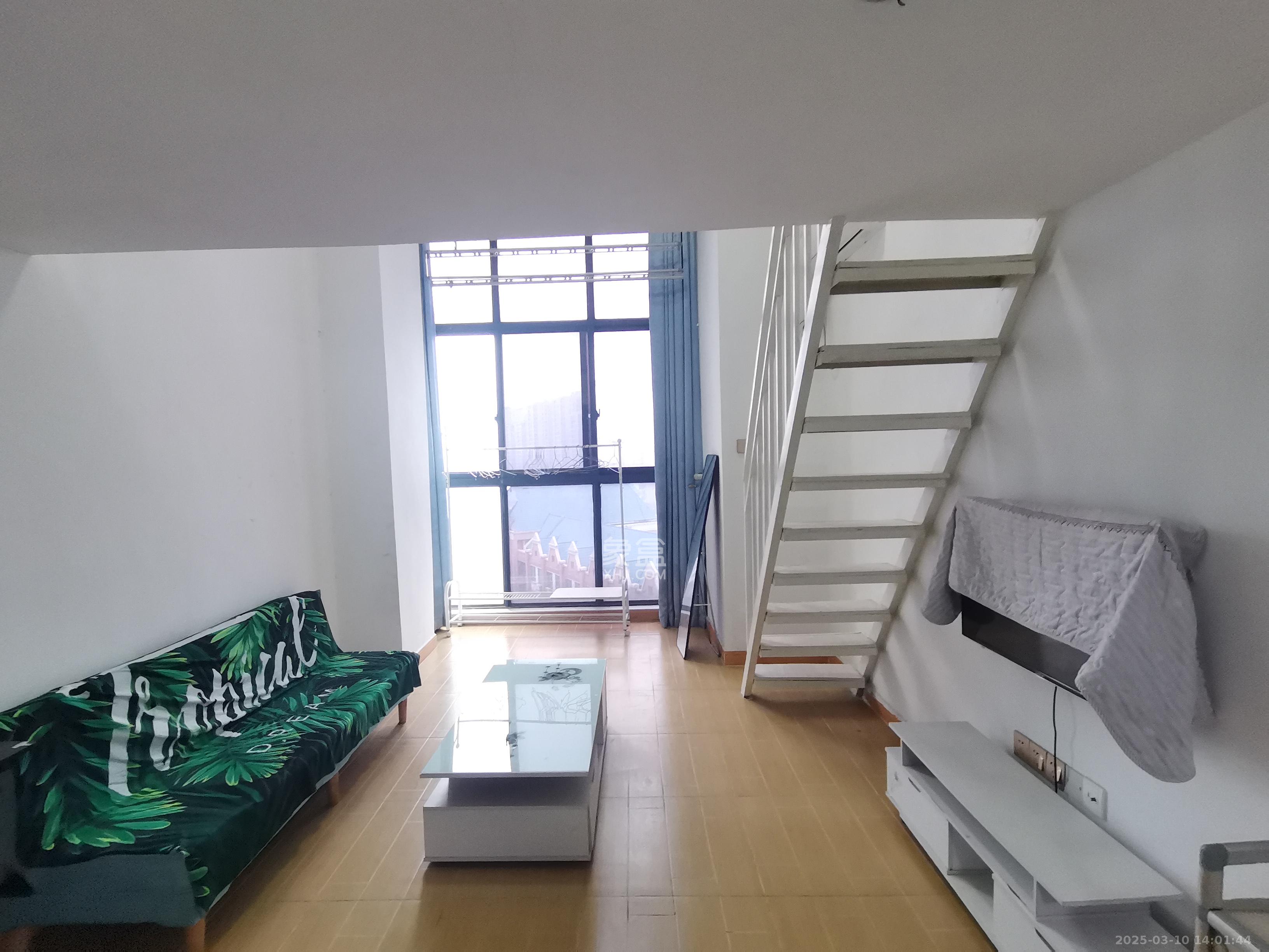 兰亭湾畔 1室0厅0卫 1800.0元/月 兰亭湾畔 1室0厅0卫 1800.0元/月室内图