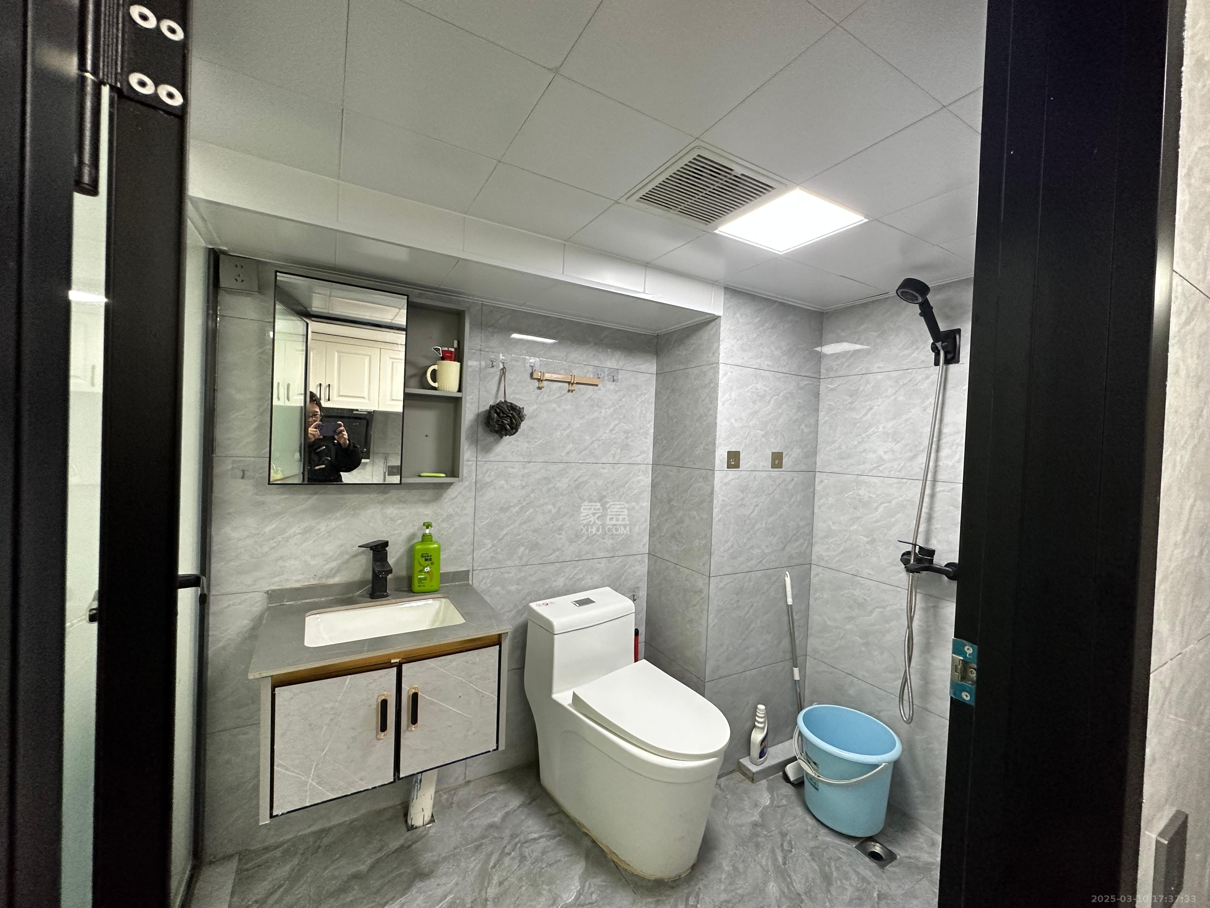 映客龙湖璟翠公馆（映客龙湖璟翠中心）   41.0㎡      1350.0元/月