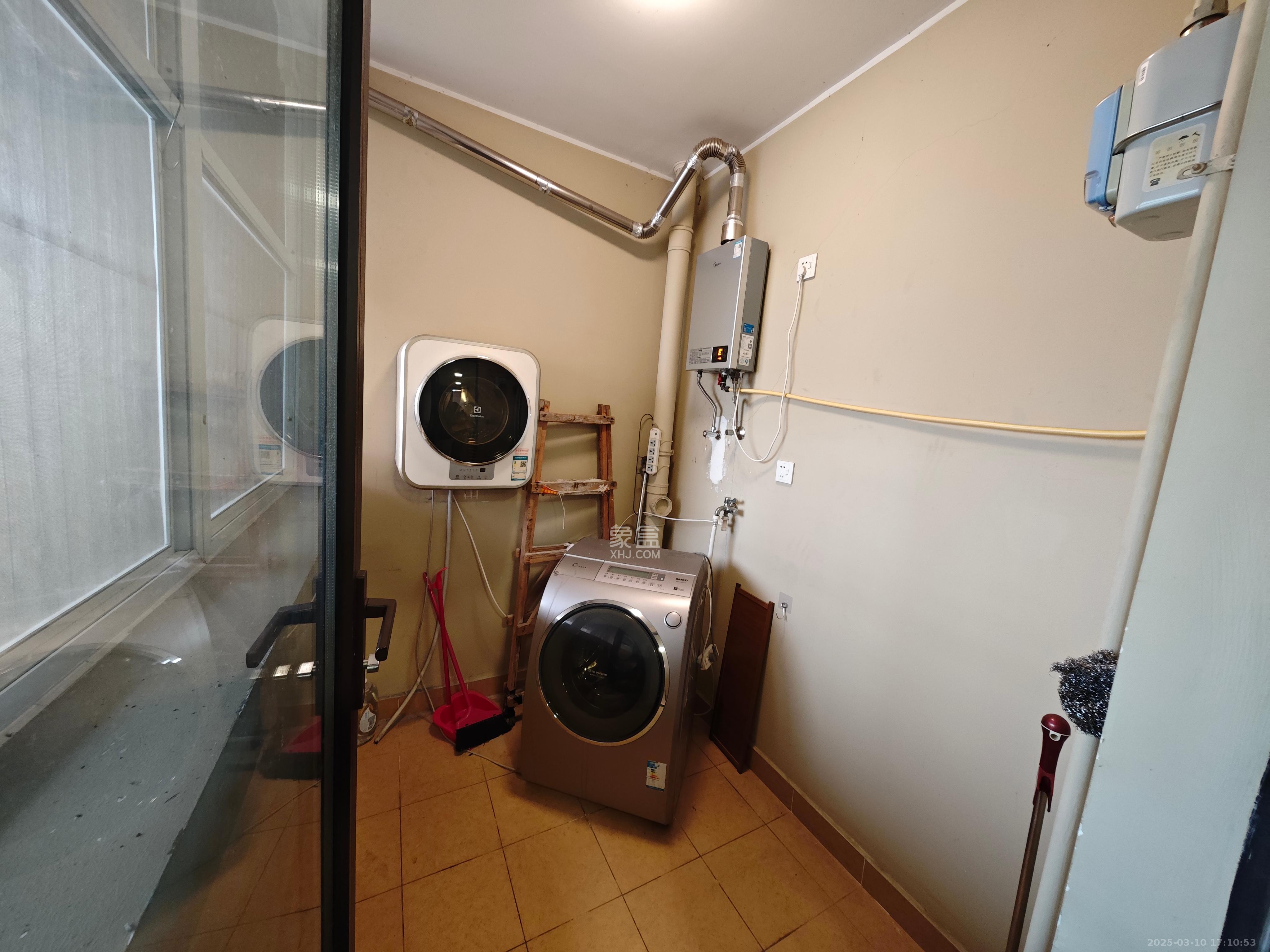 万科紫台  3室2厅2卫   5400.00元/月室内图