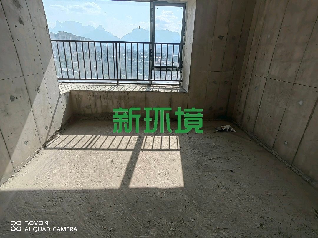 荣盛花语书院  3室2厅2卫   76.80万客厅