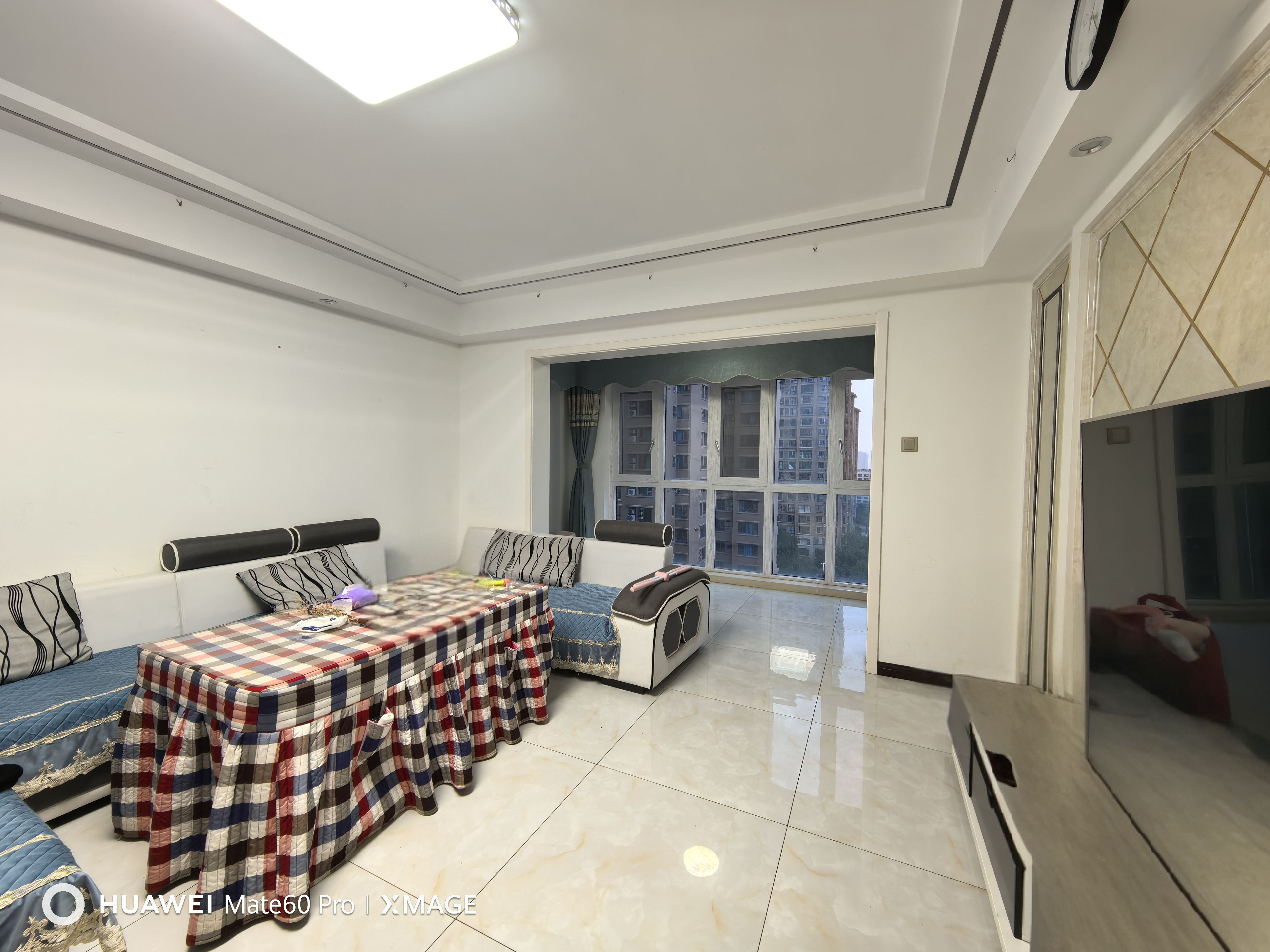 湾田和悦  4室2厅2卫    2500.0元/月 湾田和悦  4室2厅2卫    2500.0元/月室内图