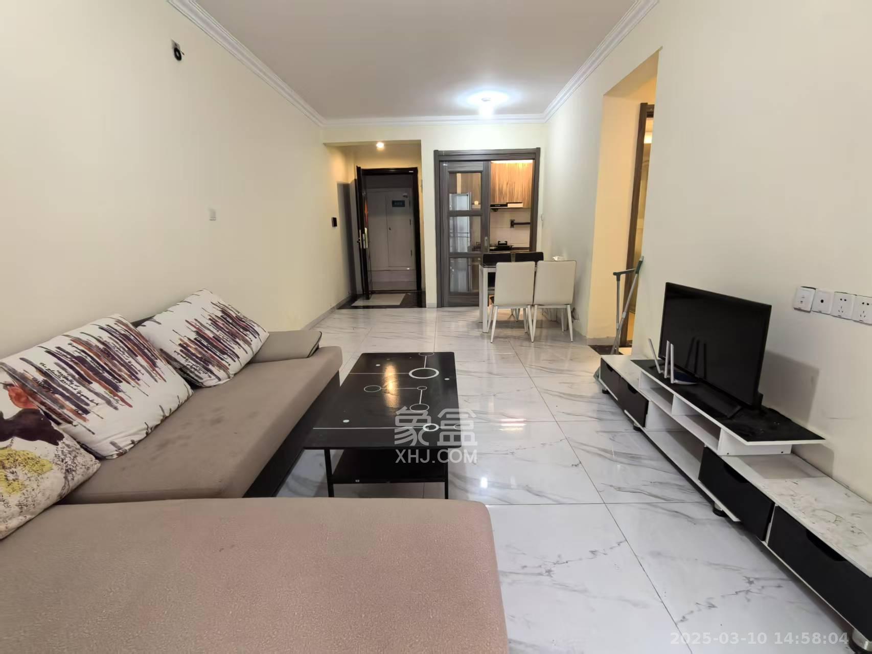 碧桂园公园壹号(凯怡茗苑) 3室2厅1卫 1600.0元/月 碧桂园公园壹号(凯怡茗苑) 3室2厅1卫 1600.0元/月室内图