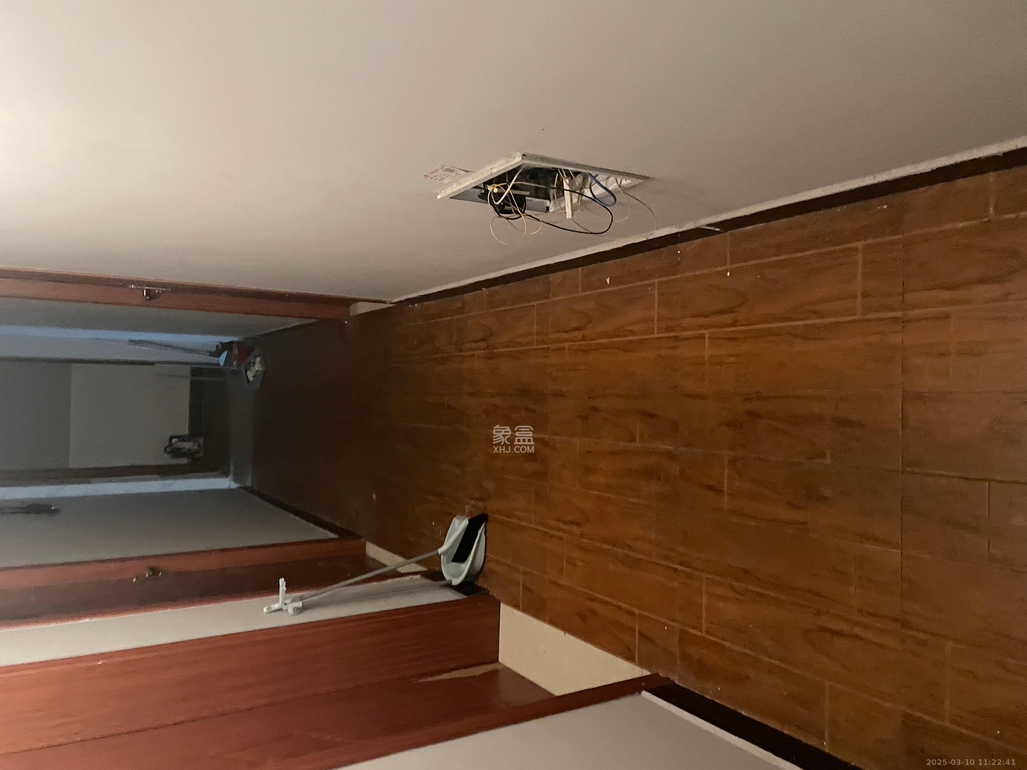 奥克斯广场 1室1厅1卫 850.0元/月 奥克斯广场 1室1厅1卫 850.0元/月室内图