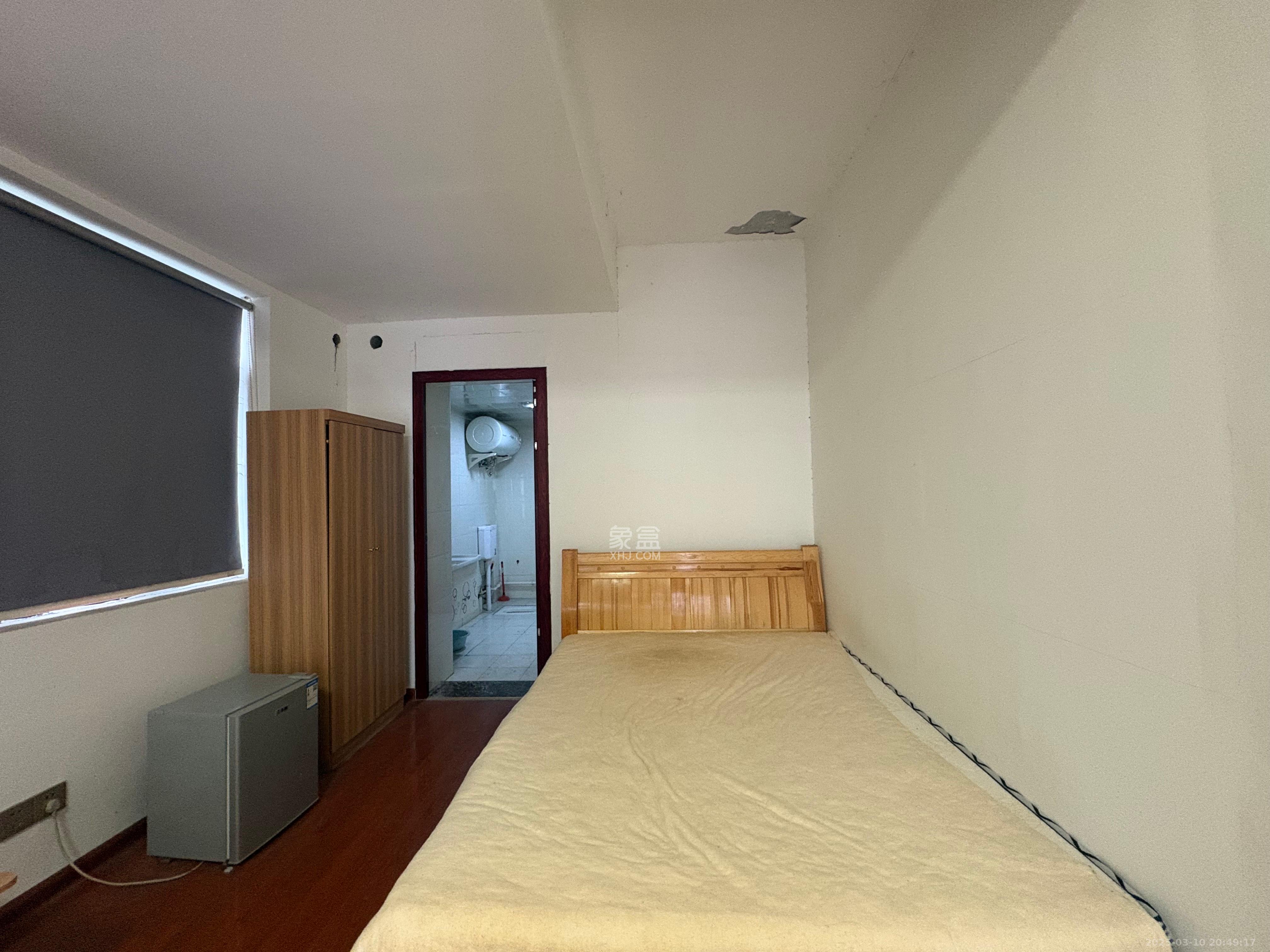 96301部队小区  1室1厅1卫   800.00元/月