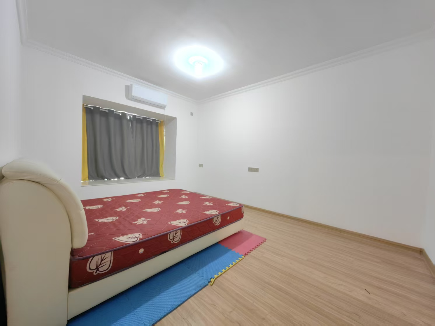 碧桂园梓山府 3室2厅2卫 1800.0元/月 碧桂园梓山府 3室2厅2卫 1800.0元/月室内图