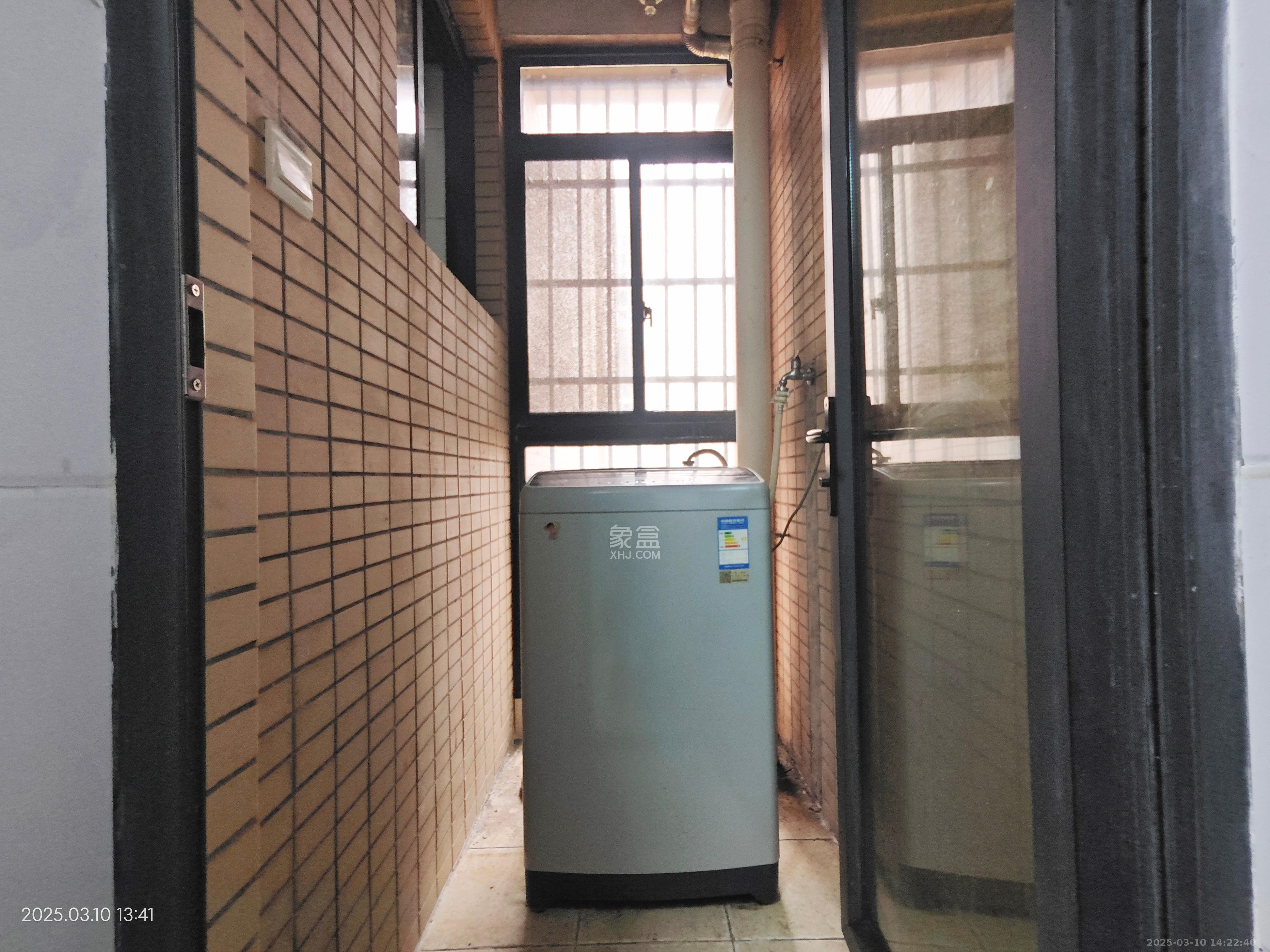 深业睿城  3室2厅1卫   1880.00元/月室内图