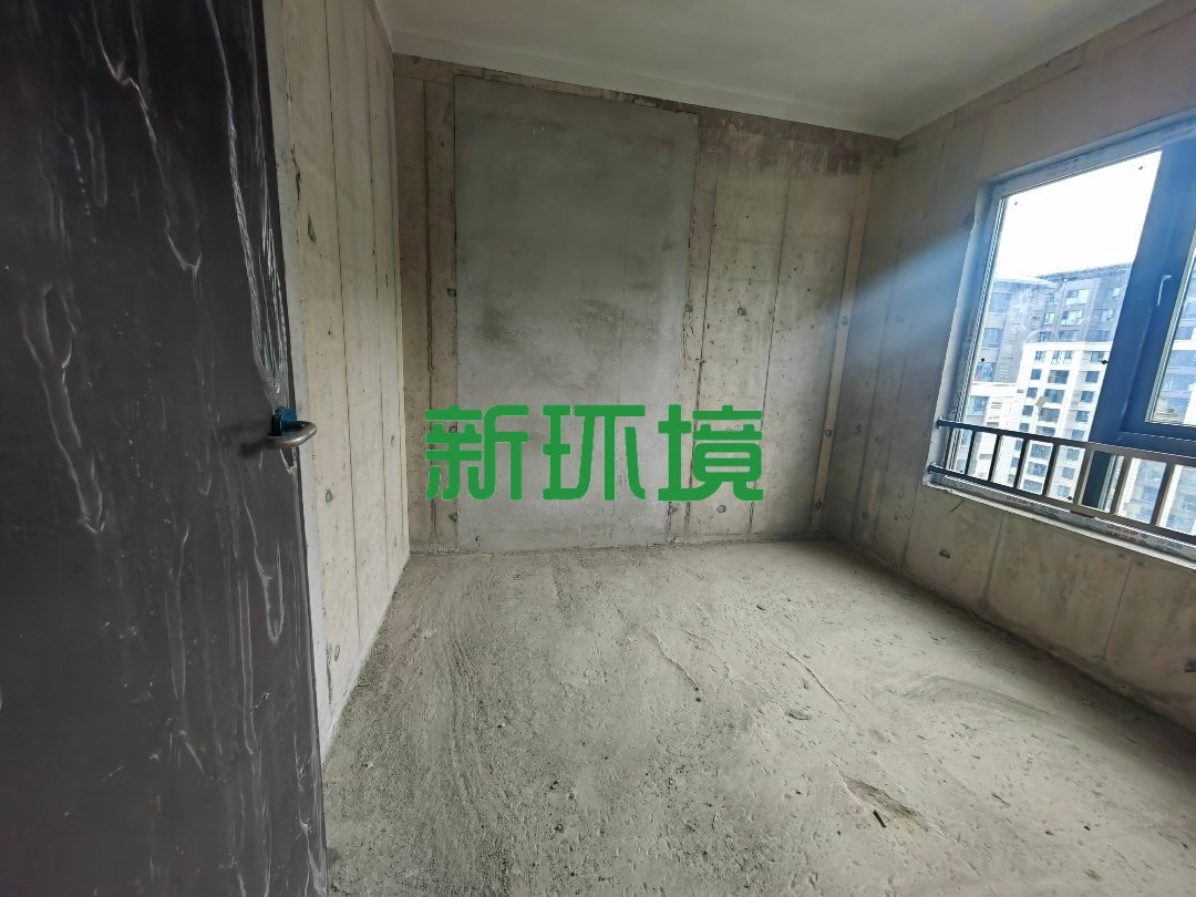 荣盛花语书院  4室2厅2卫   88.00万客厅