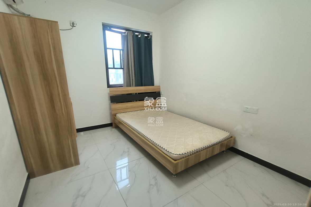 澳海月亮湾 3室2厅1卫 1700.0元/月 澳海月亮湾 3室2厅1卫 1700.0元/月室内图