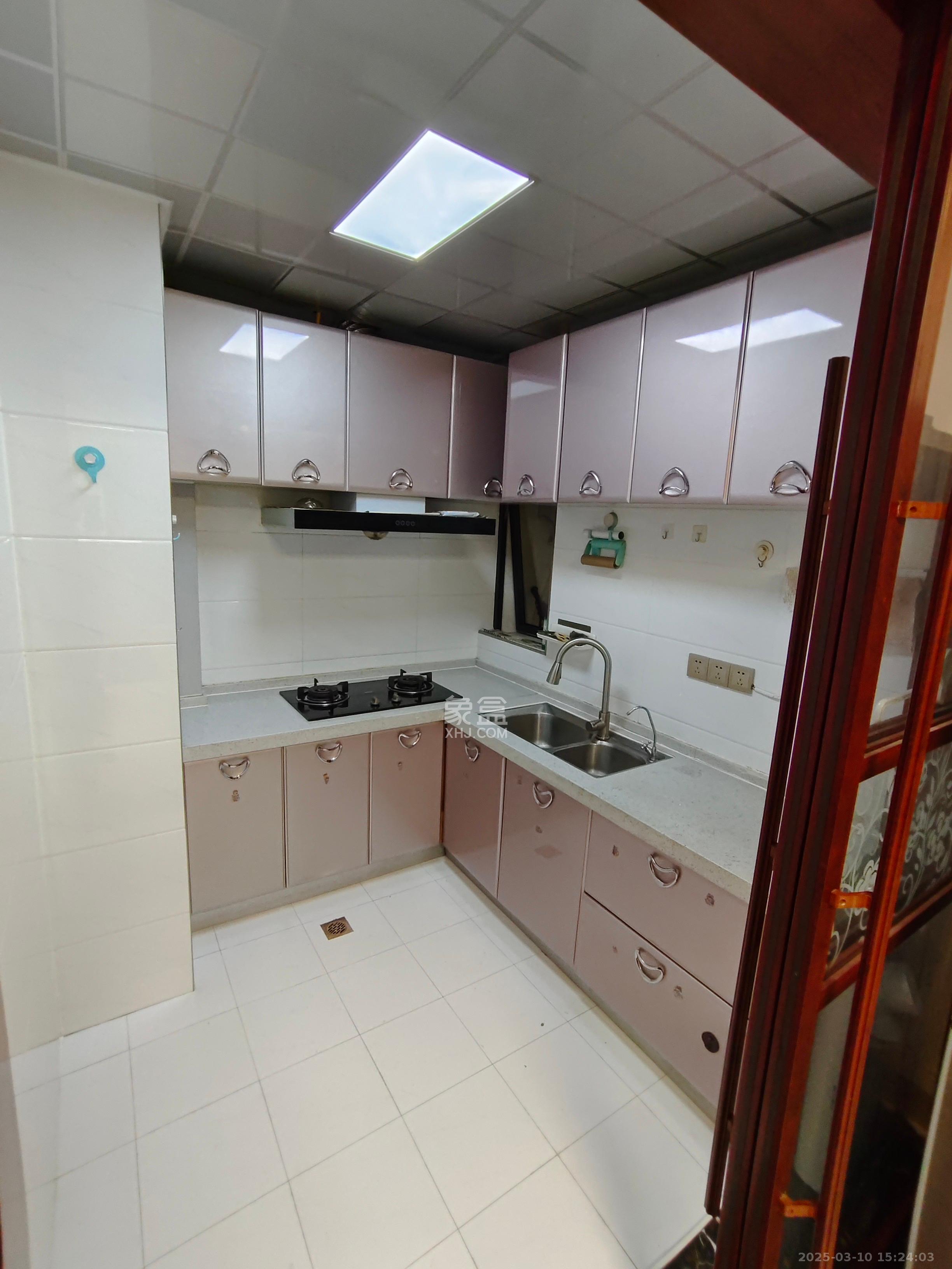 公园9号 2室2厅1卫 3800.0元/月 公园9号 2室2厅1卫 3800.0元/月室内图