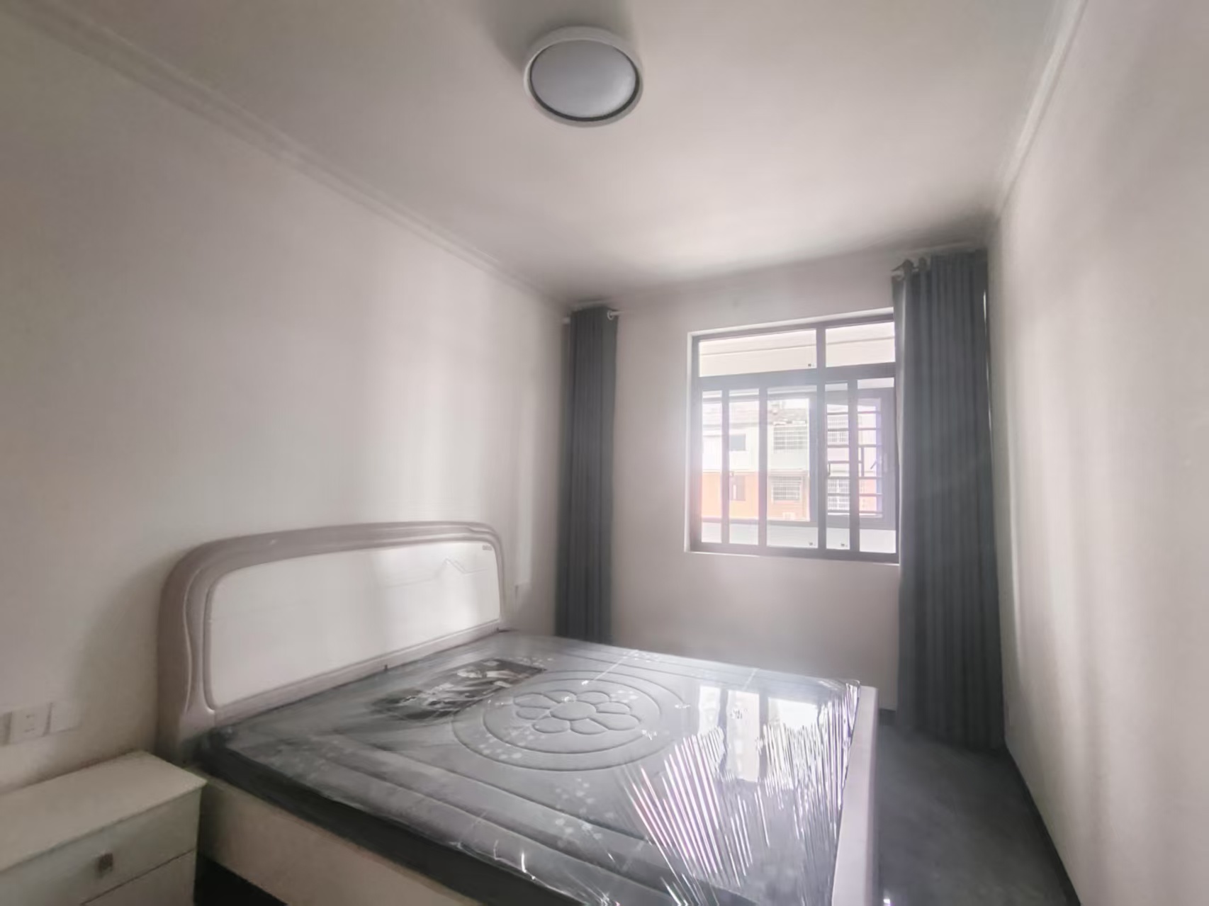 罗家小区西区 3室2厅2卫 1600.0元/月 罗家小区西区 3室2厅2卫 1600.0元/月室内图