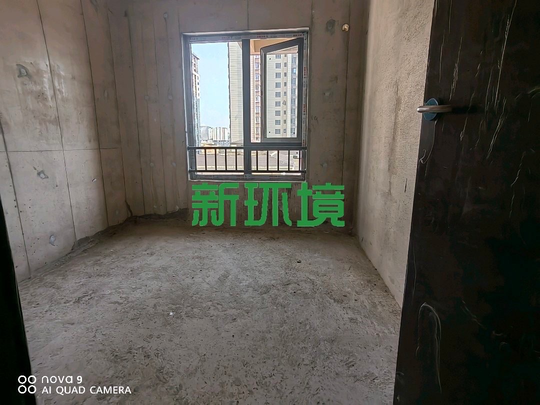 荣盛花语书院  3室2厅2卫   76.80万卧室
