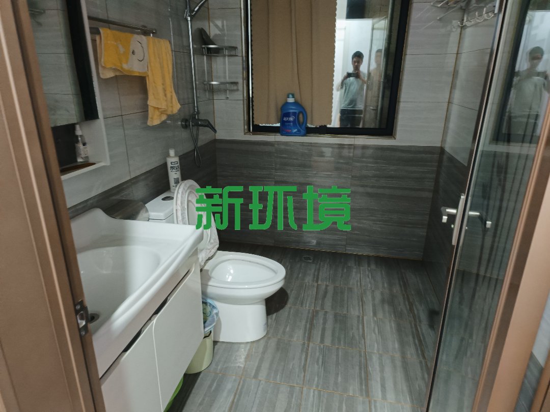 山水印象  3室2厅2卫   90.80万客厅