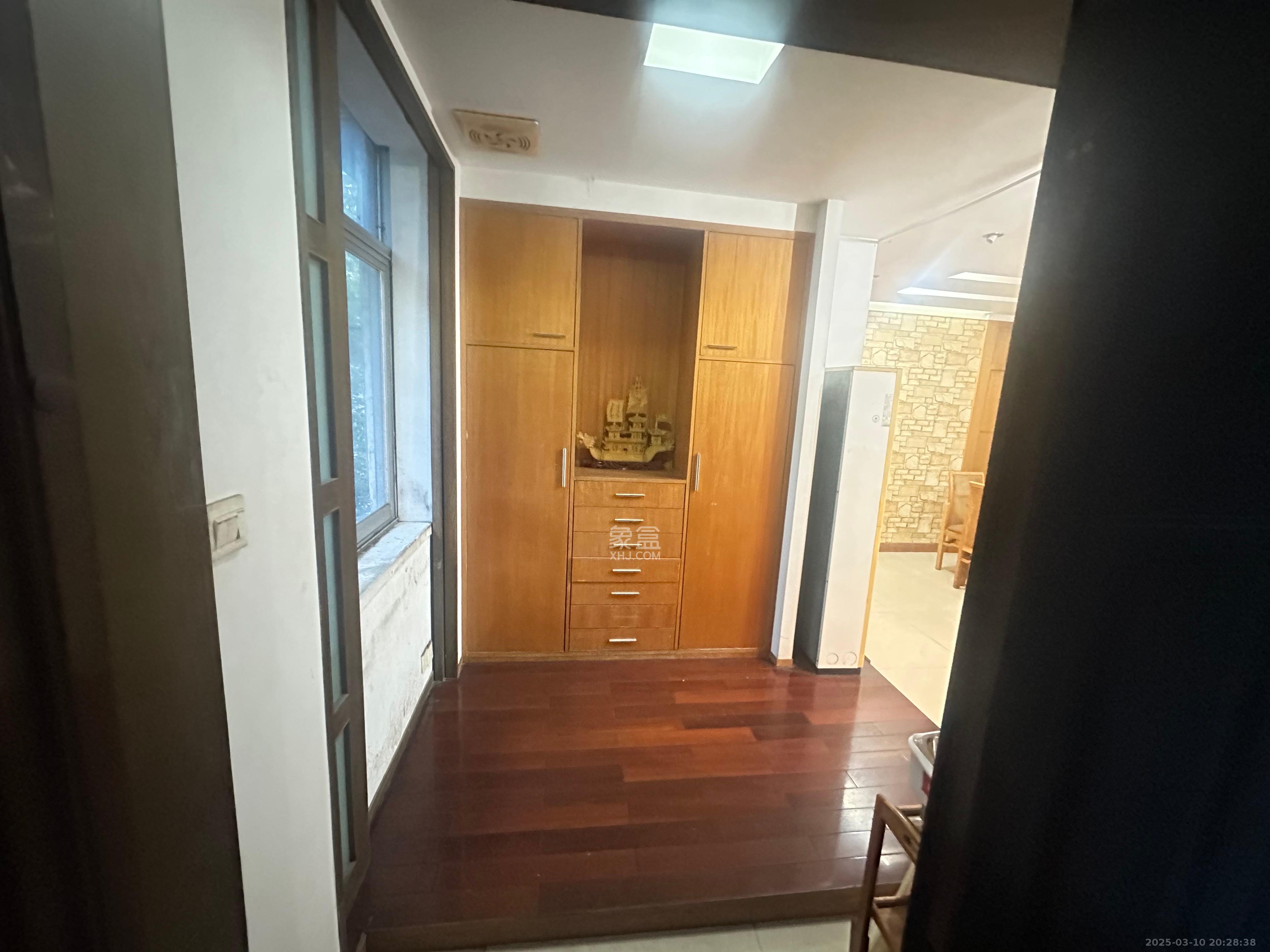 窑塘新村 1室0厅0卫 2000.0元/月 窑塘新村 1室0厅0卫 2000.0元/月室内图