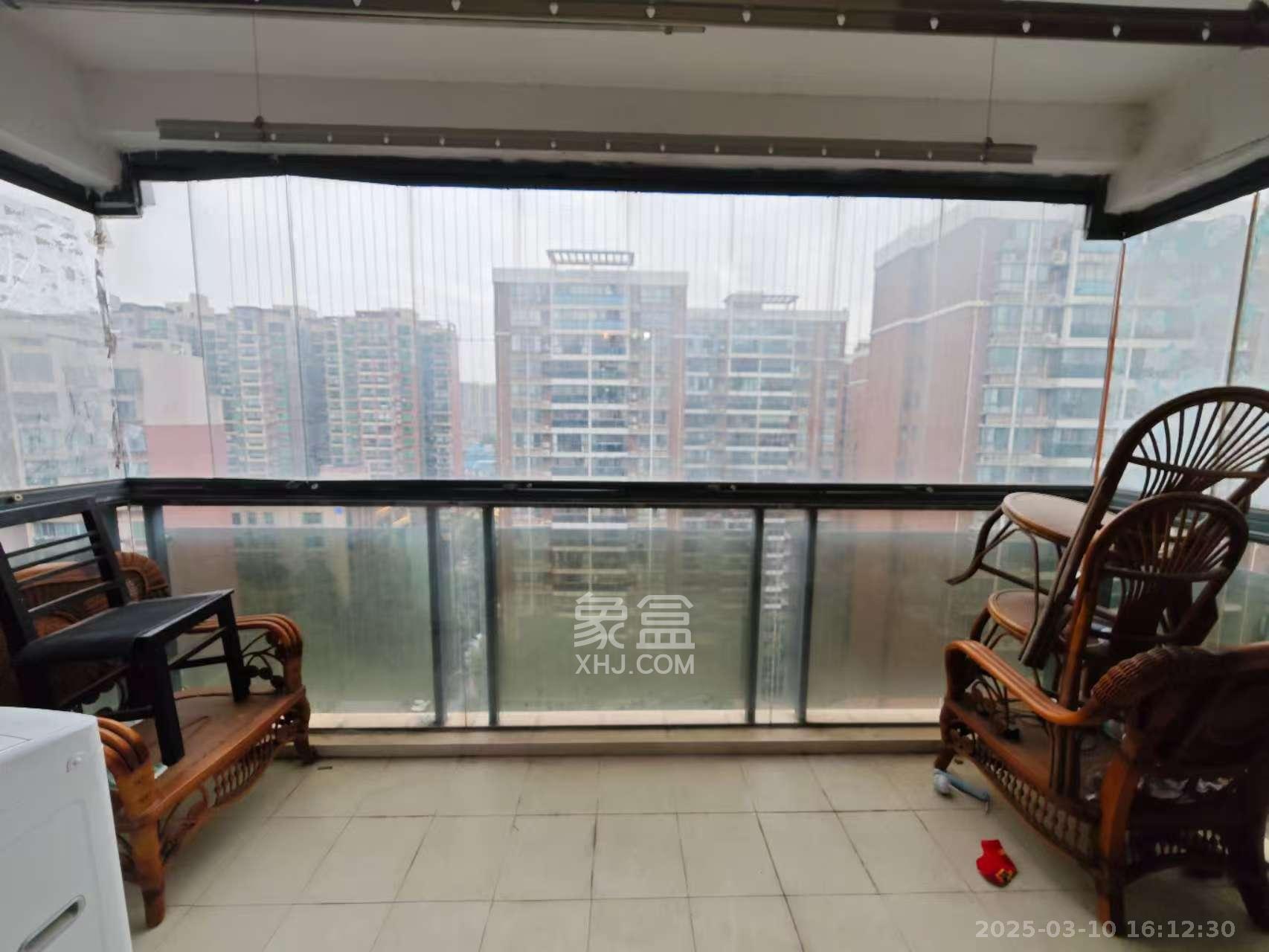 天城泰祥苑 3室2厅2卫 2500.0元/月 天城泰祥苑 3室2厅2卫 2500.0元/月室内图