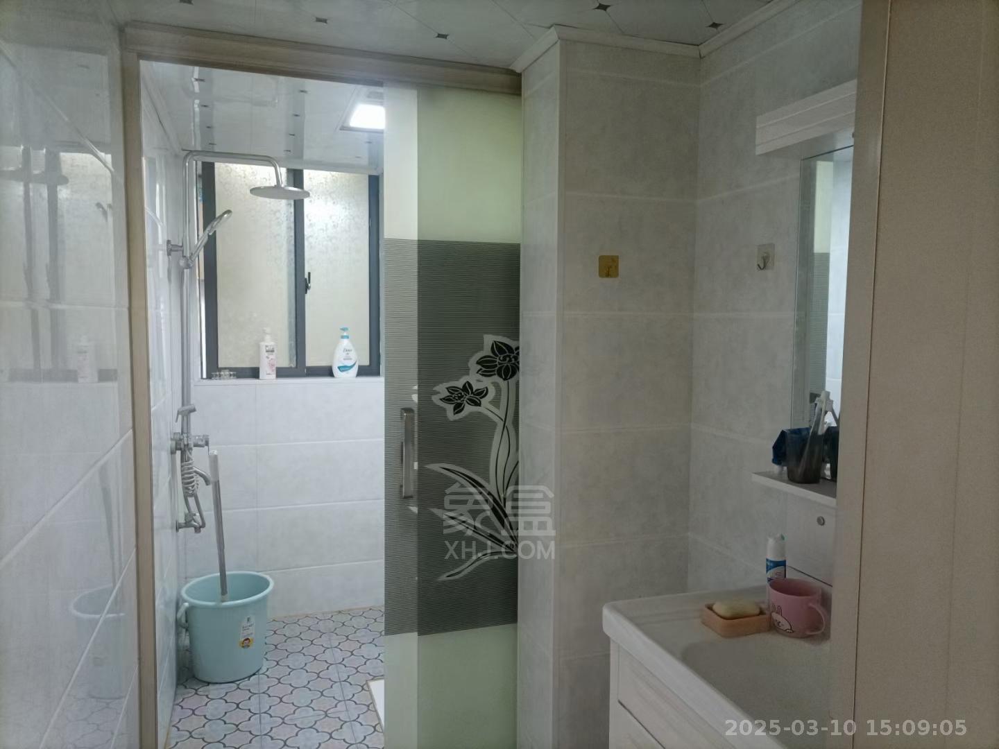 东城商业广场(东成) 3室2厅2卫 2600.0元/月 东城商业广场(东成) 3室2厅2卫 2600.0元/月室内图