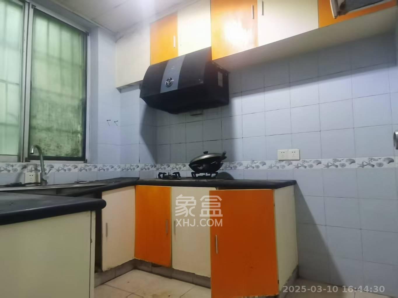 中南汽车世界 3室2厅2卫 1200.0元/月 中南汽车世界 3室2厅2卫 1200.0元/月室内图