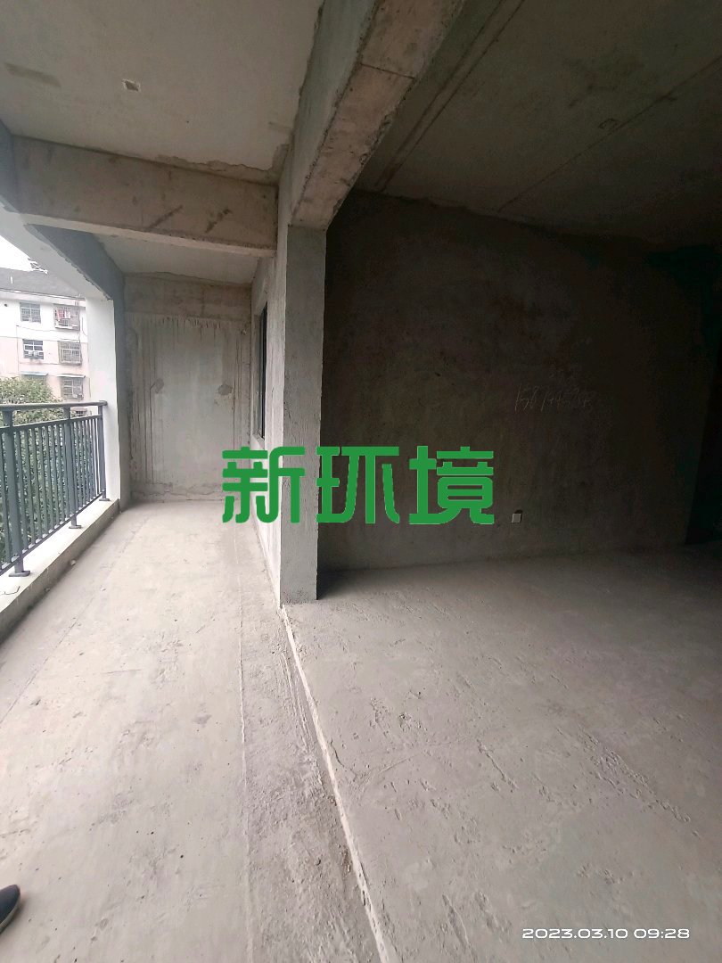 天诚熹悦  4室2厅2卫   85.80万客厅
