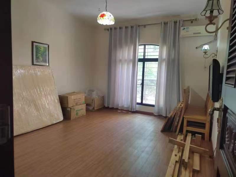 翡翠水城（住宅）  4室2厅2卫   5300.00元/月室内图