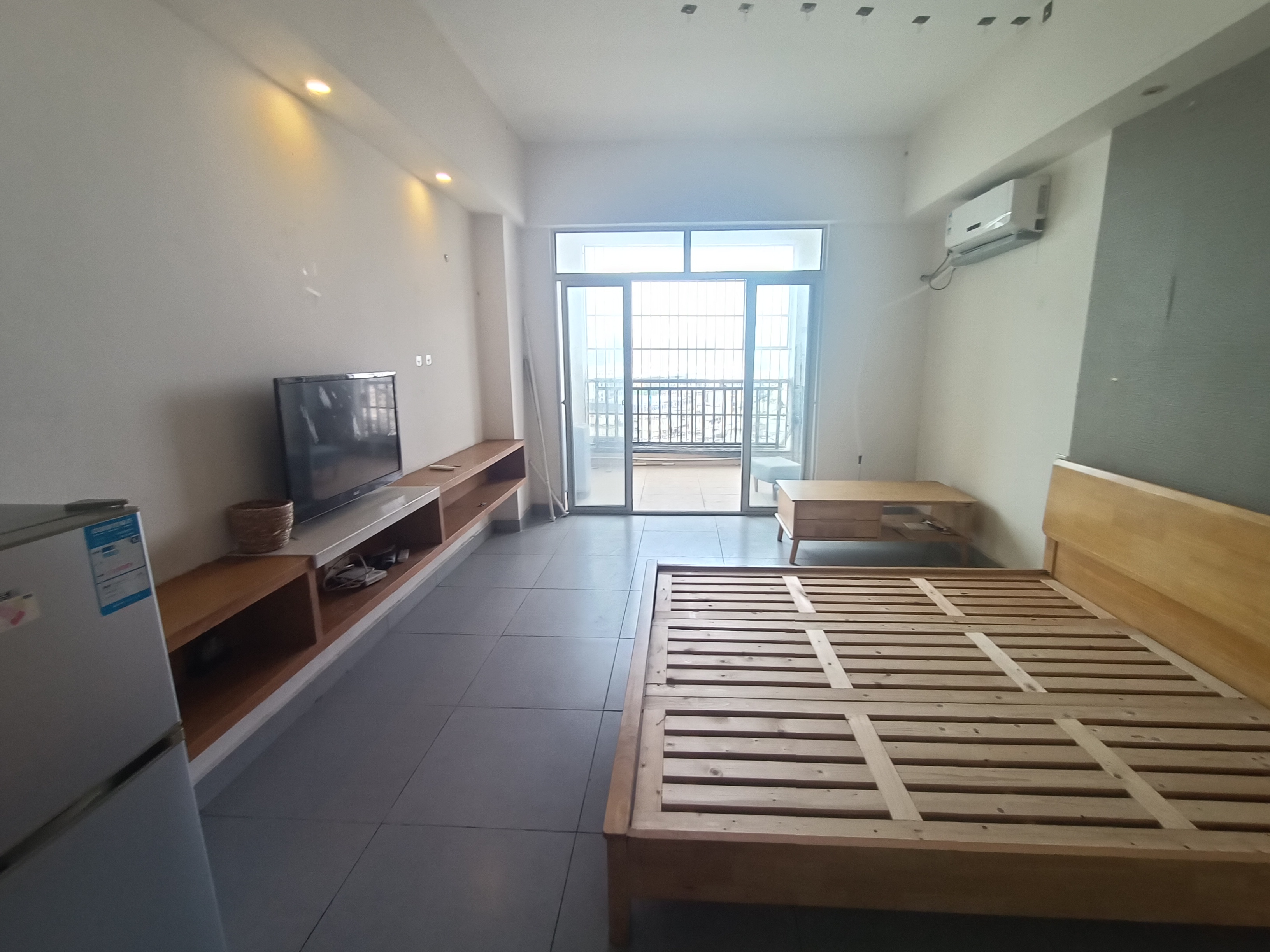 国公馆 1室1厅1卫 1500.0元/月 国公馆 1室1厅1卫 1500.0元/月室内图