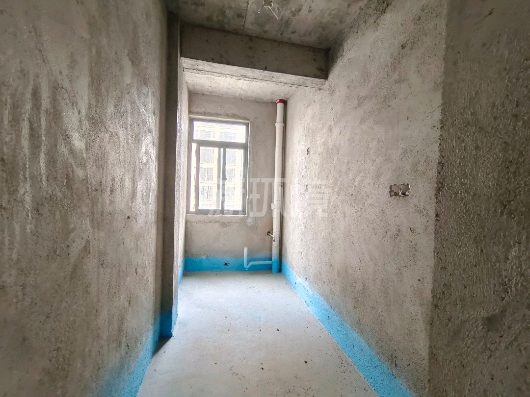 丽景天下二期 4室2厅2卫 82.8万 丽景天下二期 4室2厅2卫 82.8万客厅