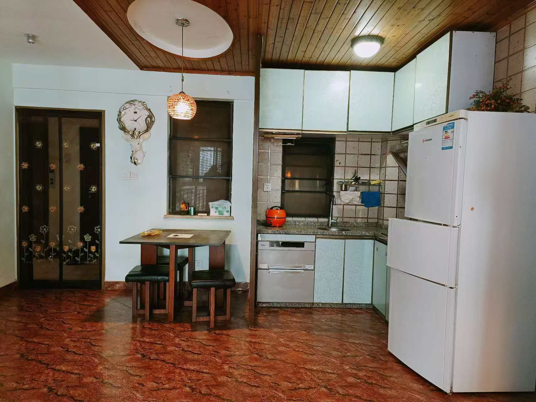 紫泉花坊  2室2厅1卫    122.0万 紫泉花坊  2室2厅1卫    122.0万室内图