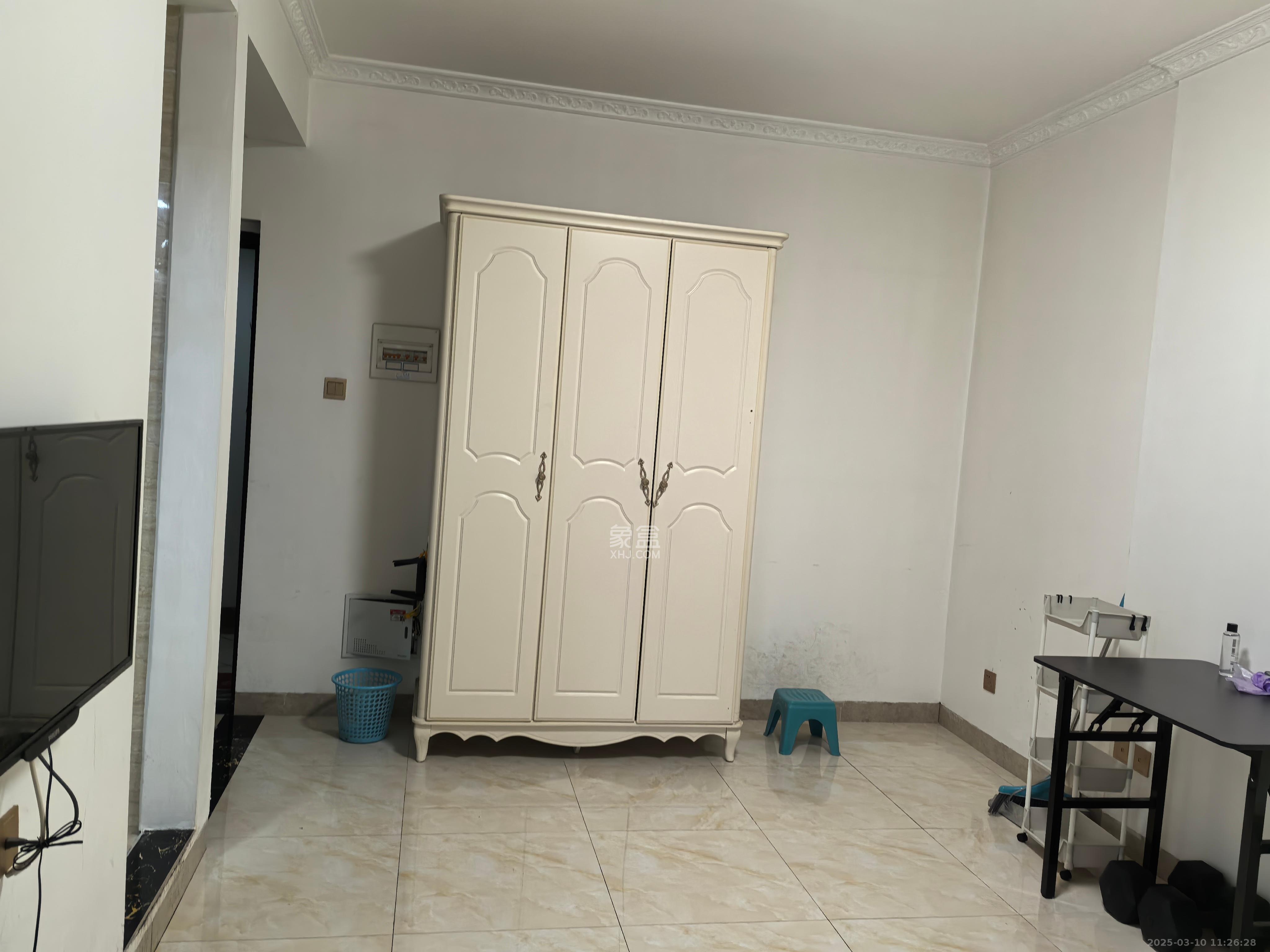 湘域城邦(湘域国际中心) 1室1厅1卫 2200.0元/月 湘域城邦(湘域国际中心) 1室1厅1卫 2200.0元/月室内图