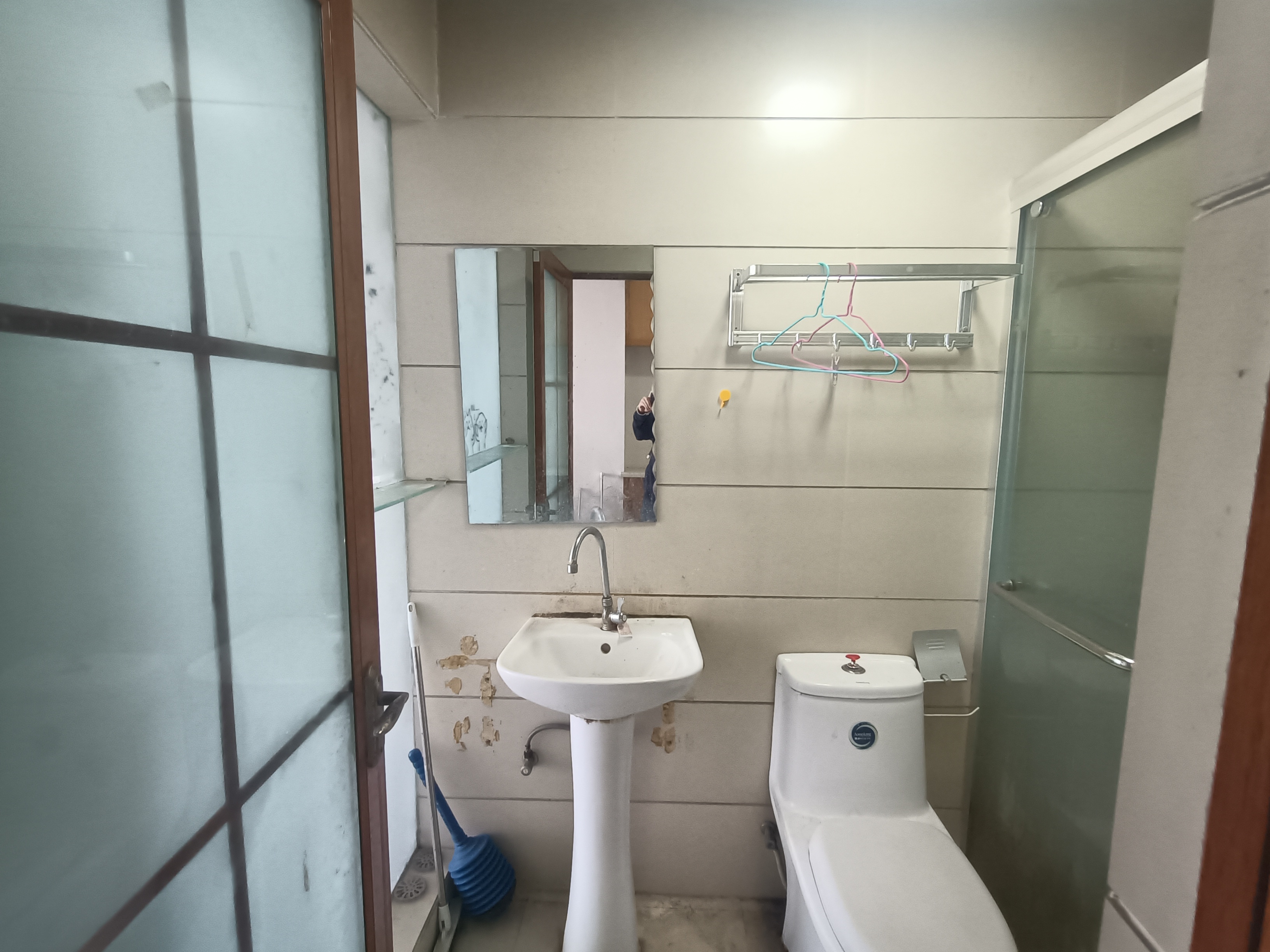 国公馆 1室1厅1卫 1500.0元/月 国公馆 1室1厅1卫 1500.0元/月室内图