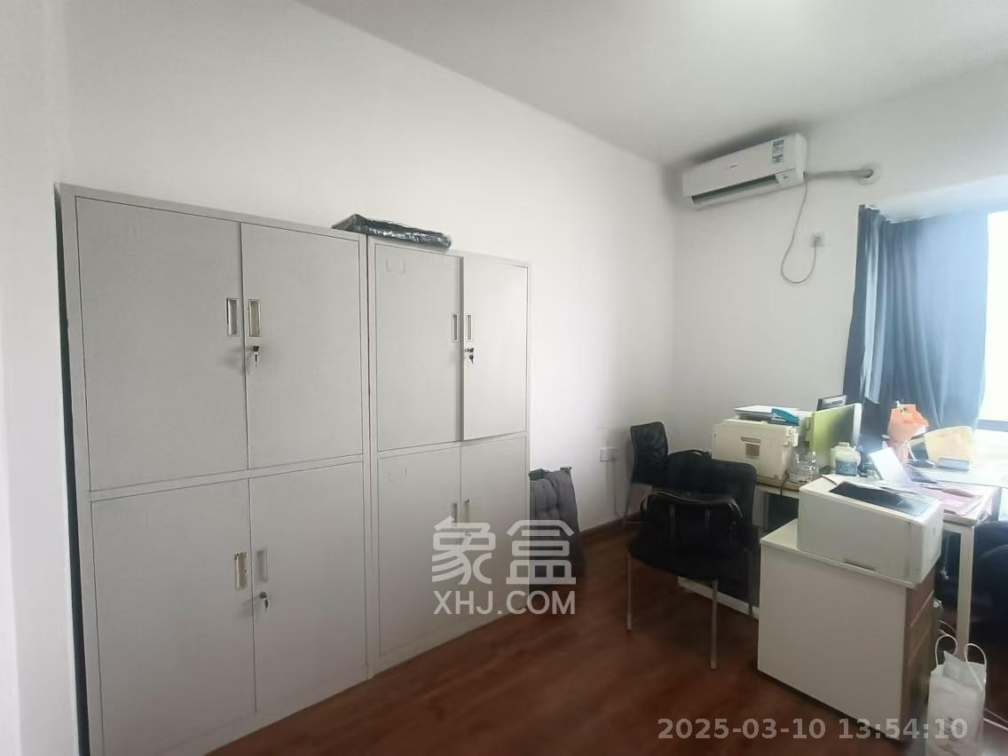 梦网景园  4室2厅1卫   3800.00元/月室内图