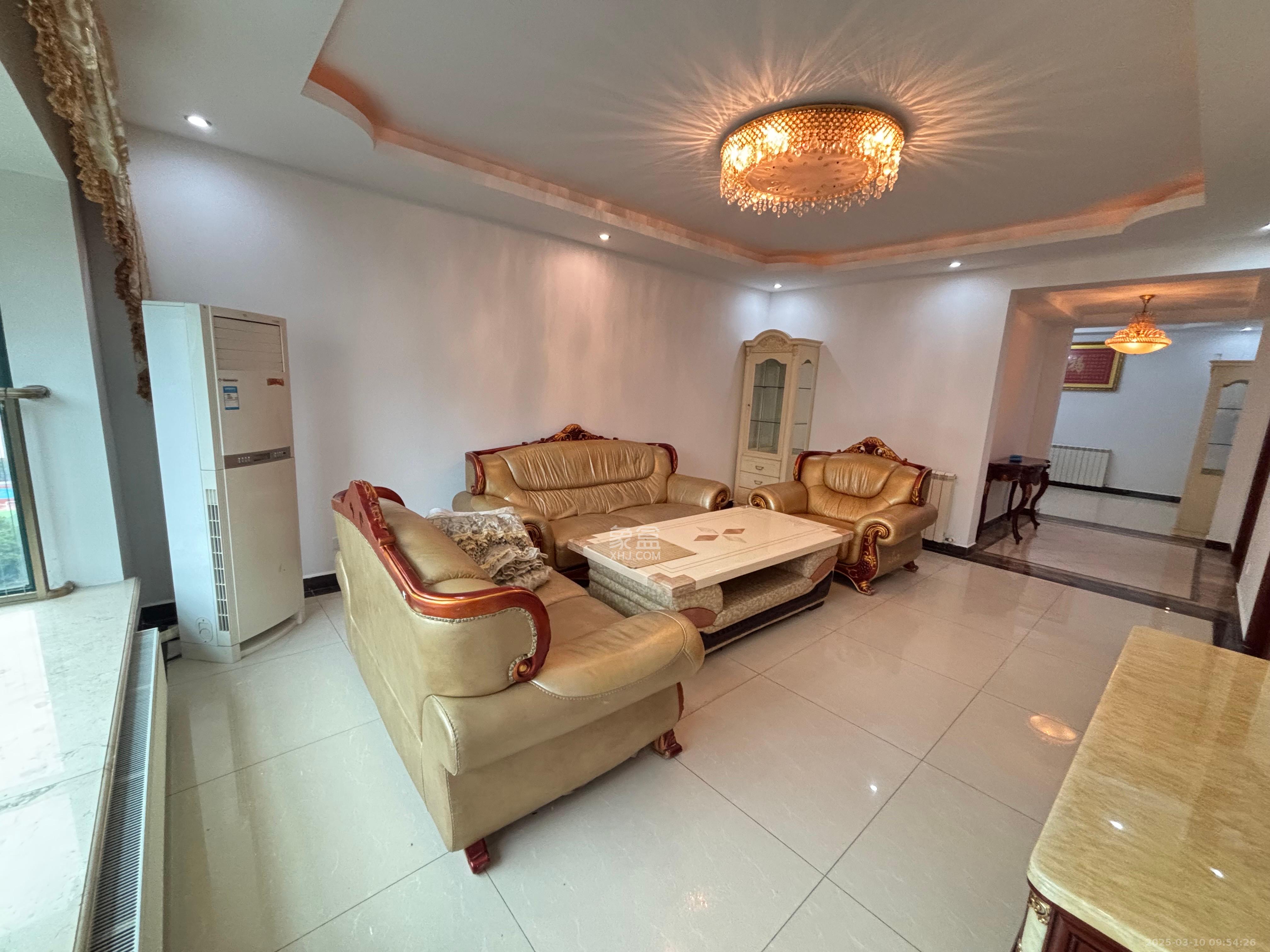 恒大华府  5室2厅2卫    6000.0元/月 恒大华府  5室2厅2卫    6000.0元/月