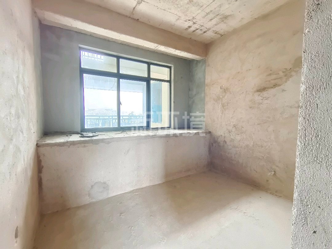 丽景天下二期 4室2厅2卫 82.8万 丽景天下二期 4室2厅2卫 82.8万客厅