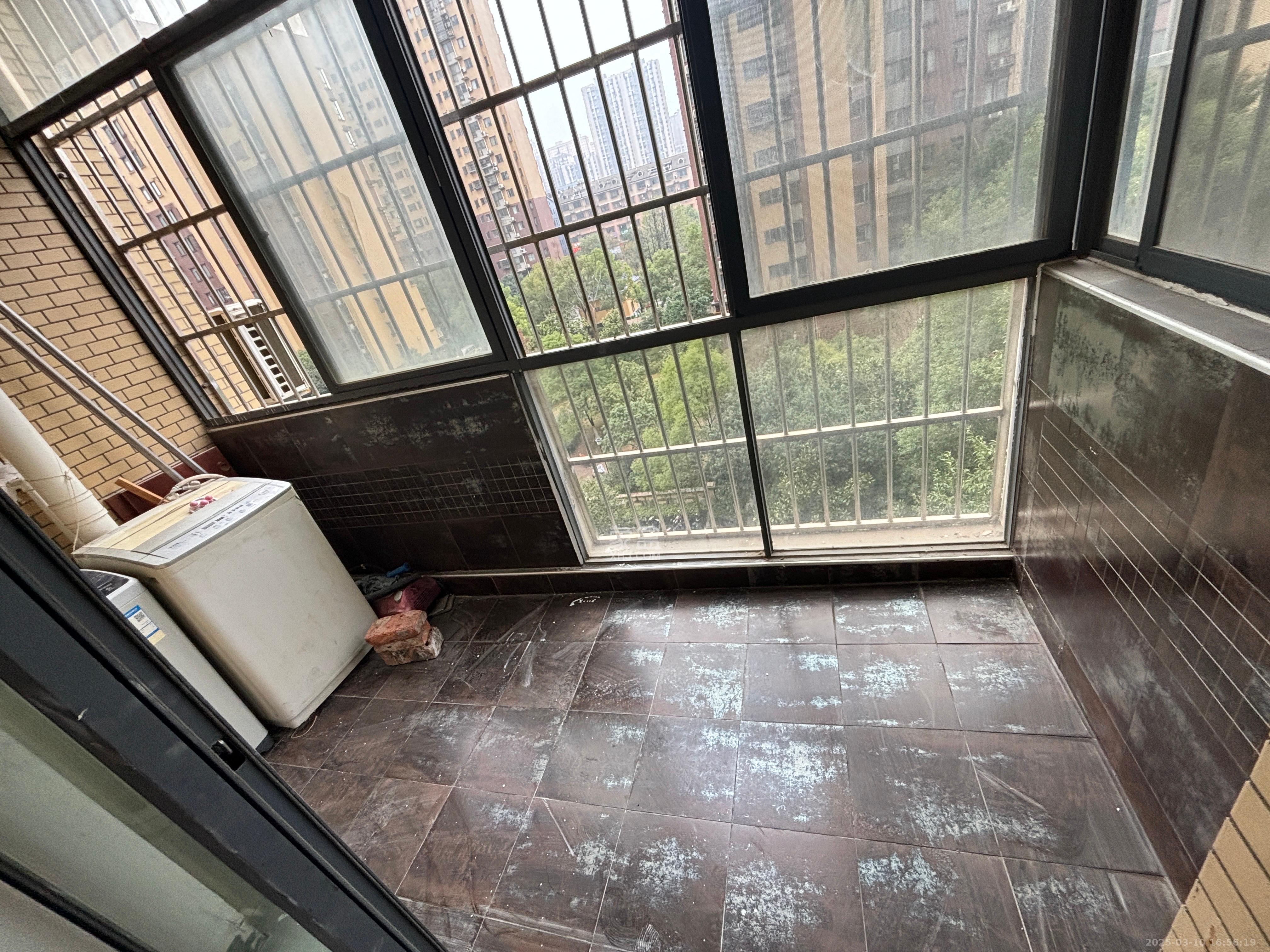 中国铁建国际城一期  2室2厅1卫   1280.00元/月室内图
