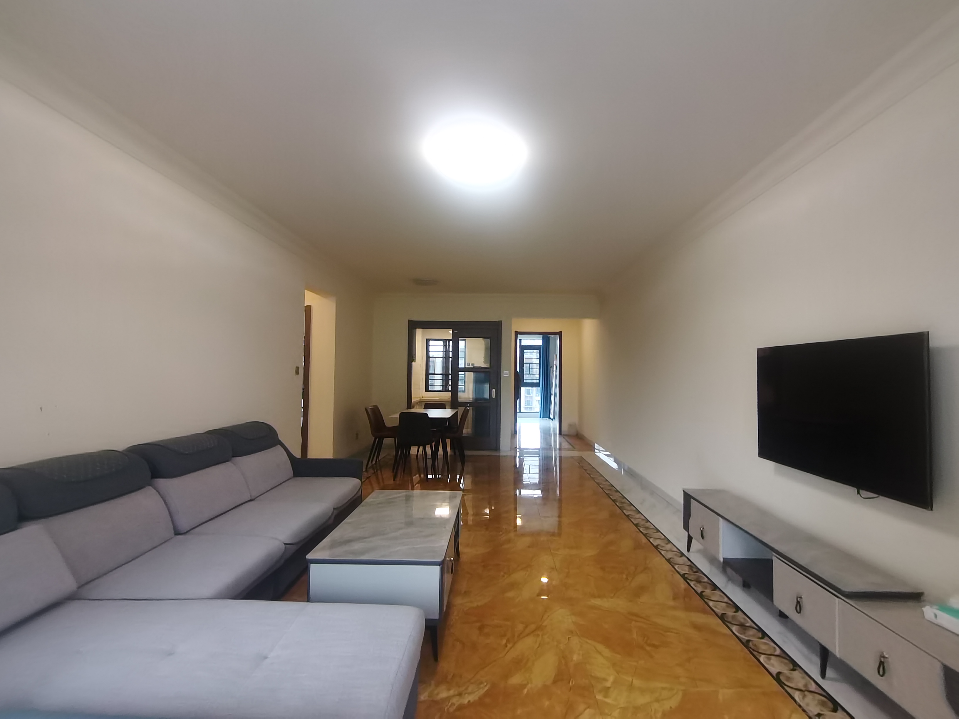 碧桂园梓山府 4室2厅2卫 2600.0元/月 碧桂园梓山府 4室2厅2卫 2600.0元/月室内图