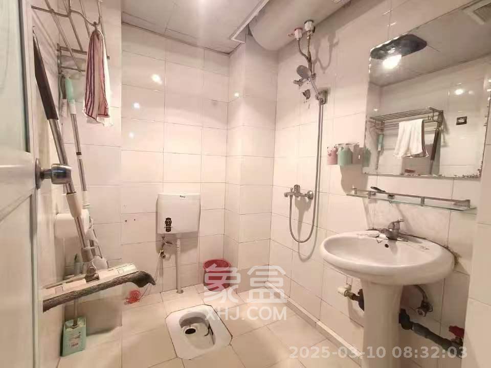 城南郡  1室0厅1卫   1400.00元/月室内图