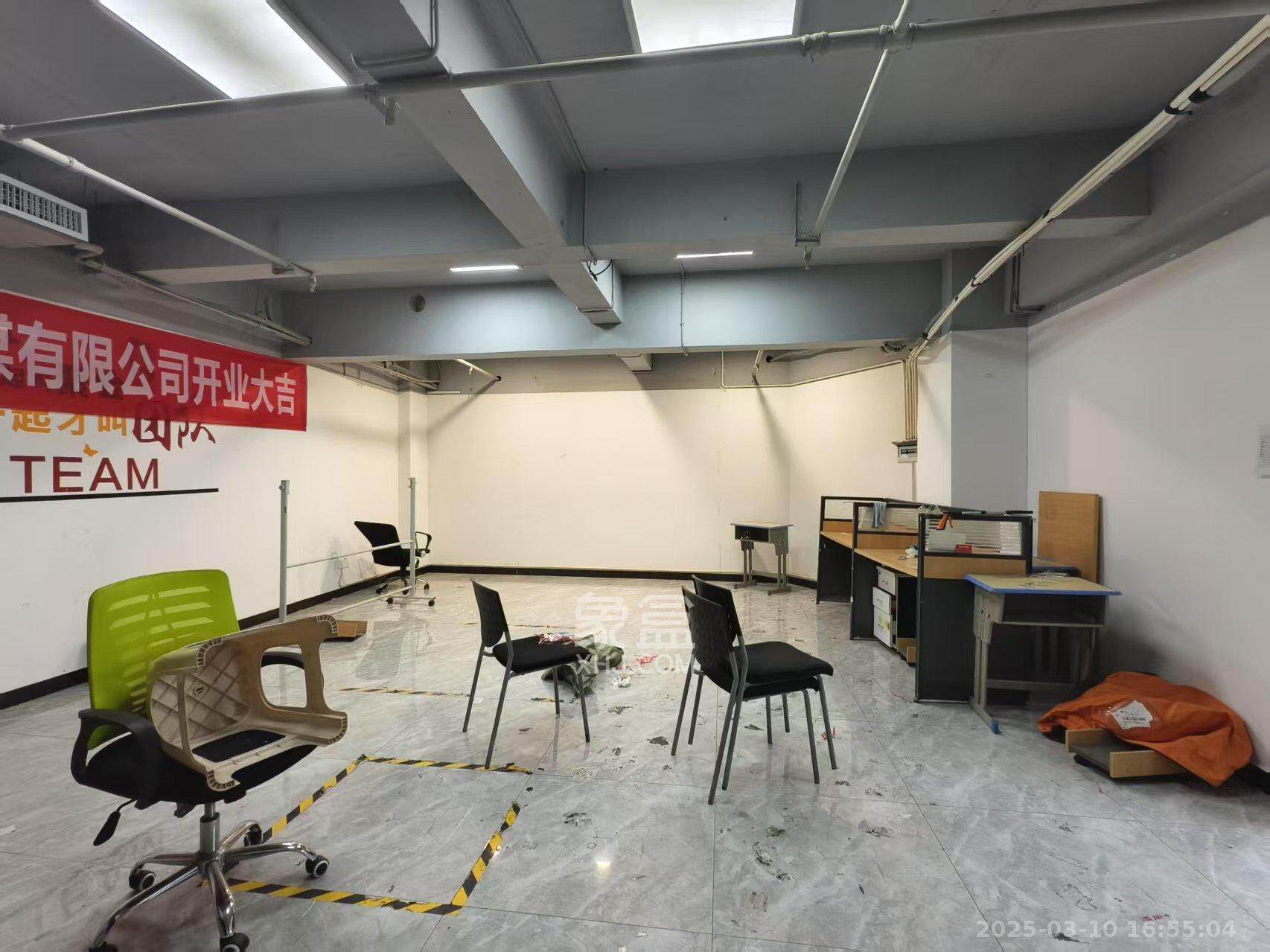 汇富中心   167.0㎡     5500.00元/月室内图