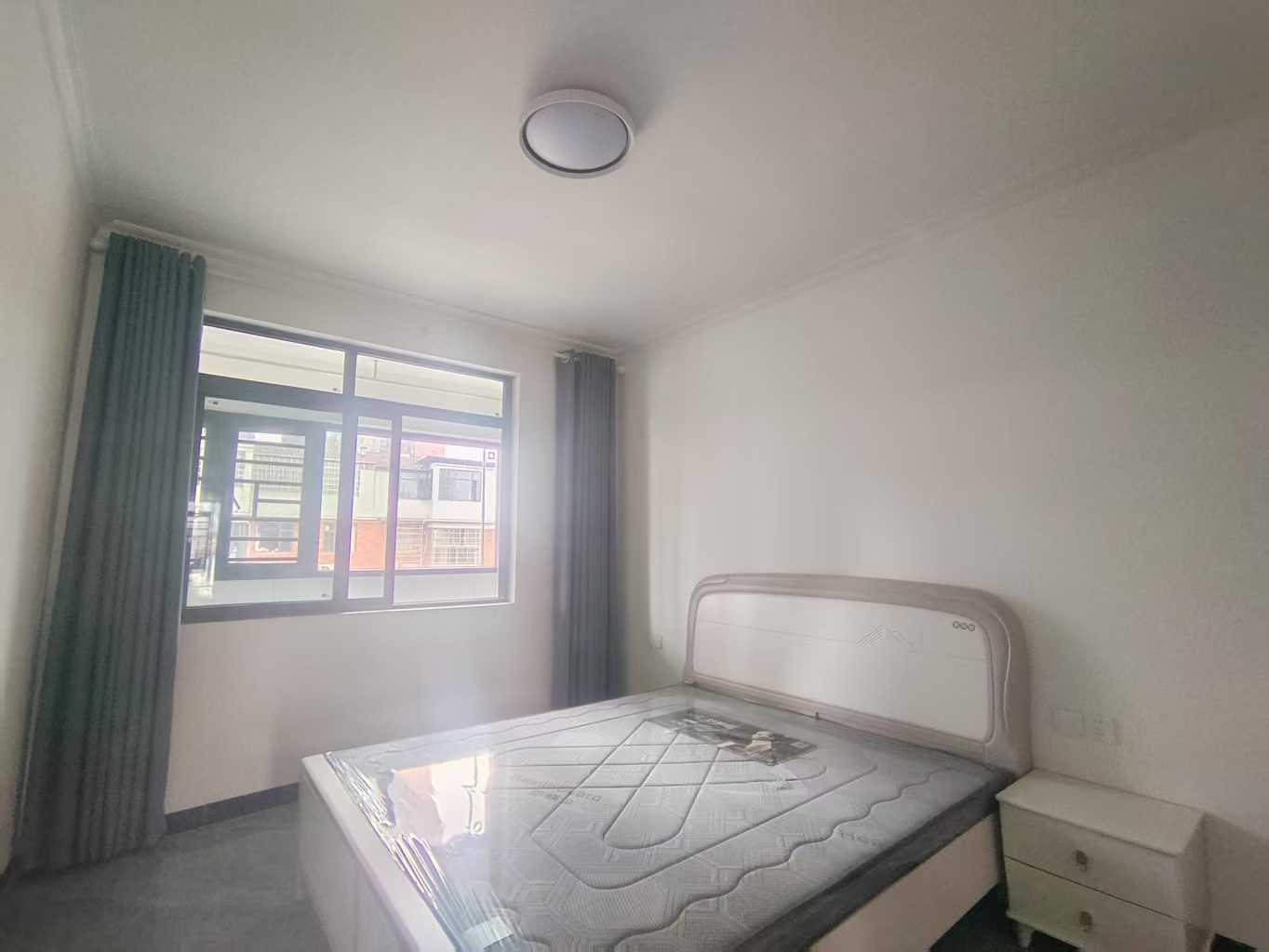 罗家小区西区 3室2厅2卫 1600.0元/月 罗家小区西区 3室2厅2卫 1600.0元/月室内图