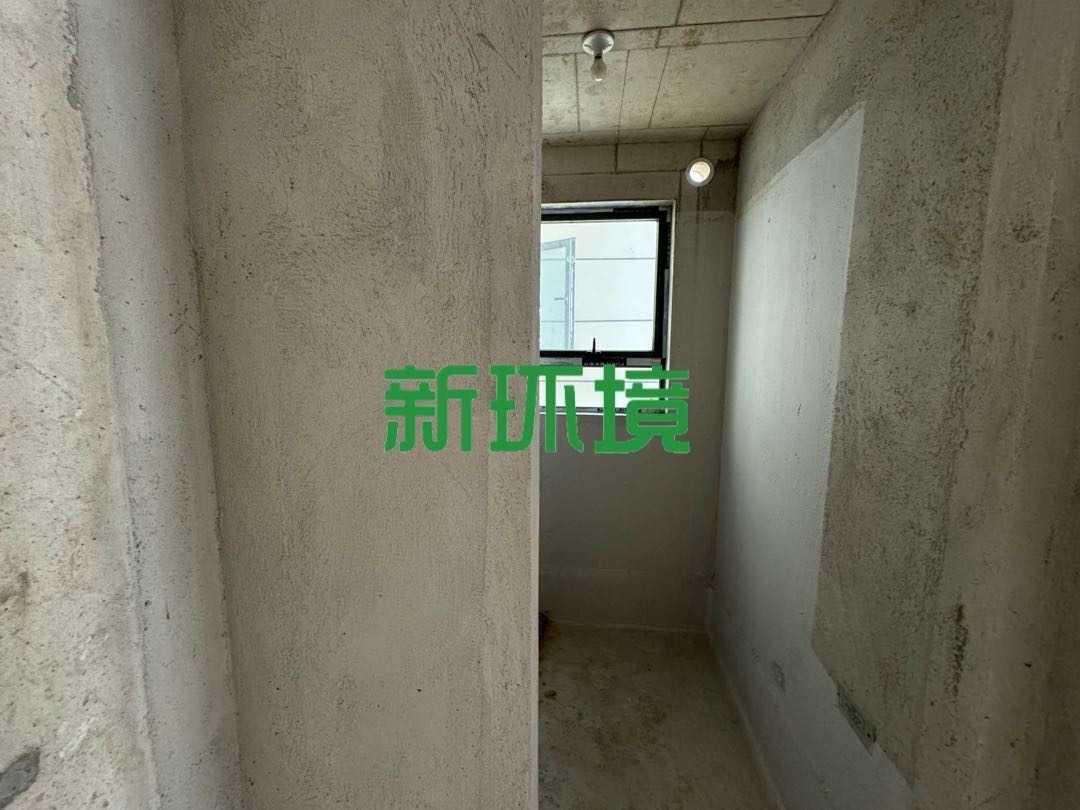 荣盛花语书院  3室2厅2卫   76.80万客厅