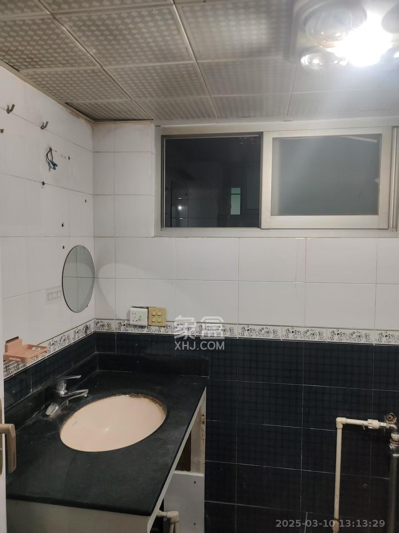 县府坪巷散盘 1室2厅2卫 1900.0元/月 县府坪巷散盘 1室2厅2卫 1900.0元/月室内图