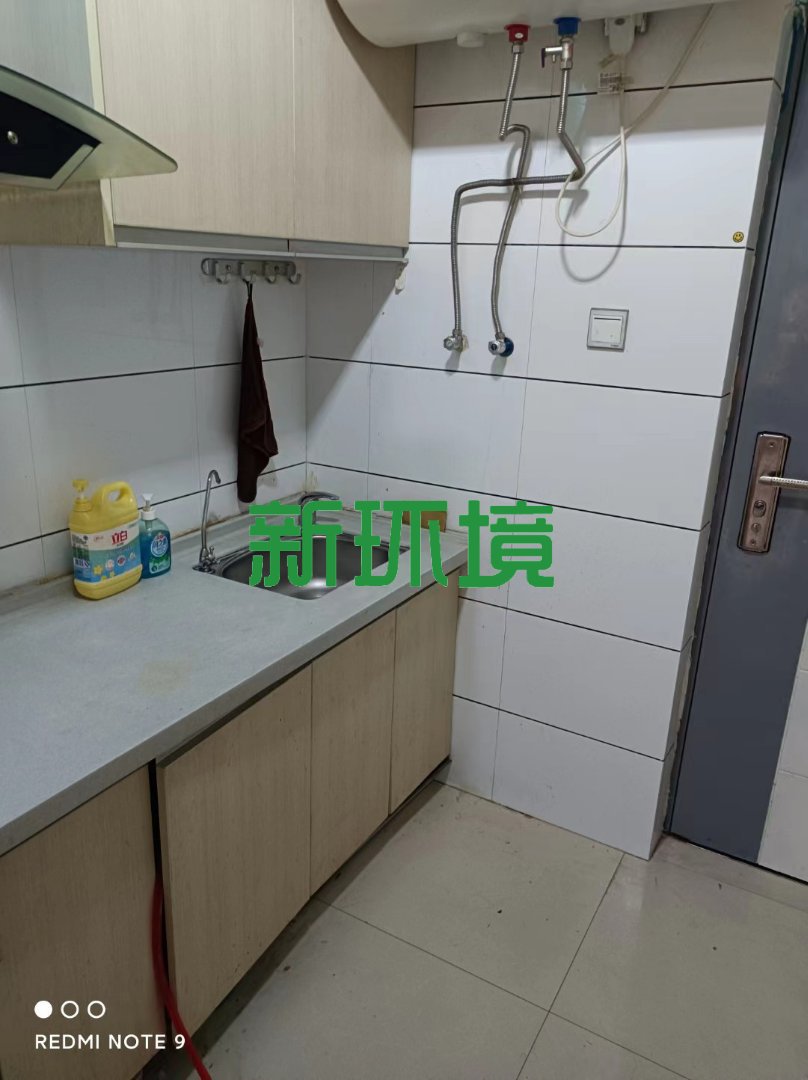 维港十字街  1室1厅1卫    29.8万 维港十字街  1室1厅1卫    29.8万客厅