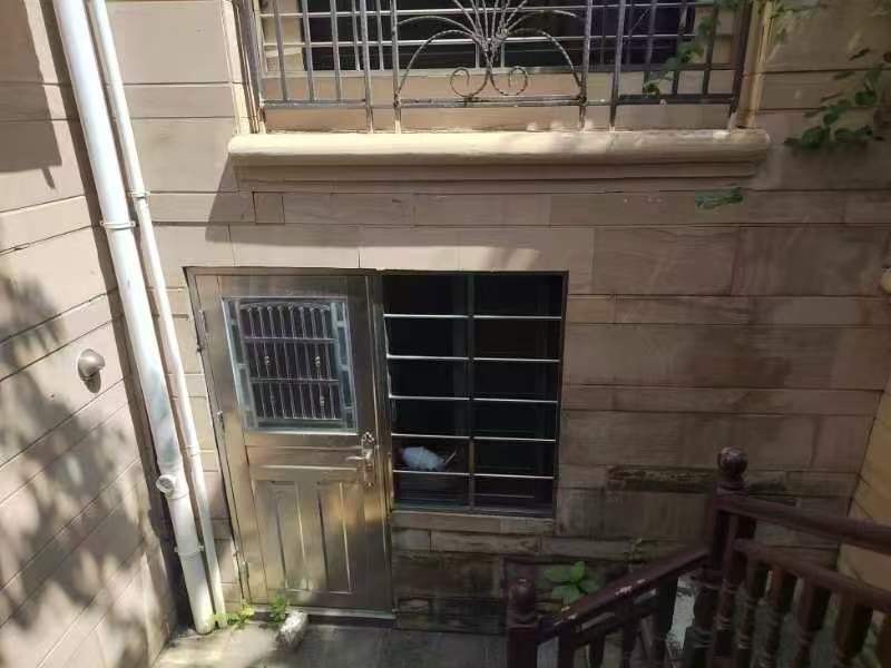 翡翠水城（住宅）  4室2厅2卫   5300.00元/月户型图