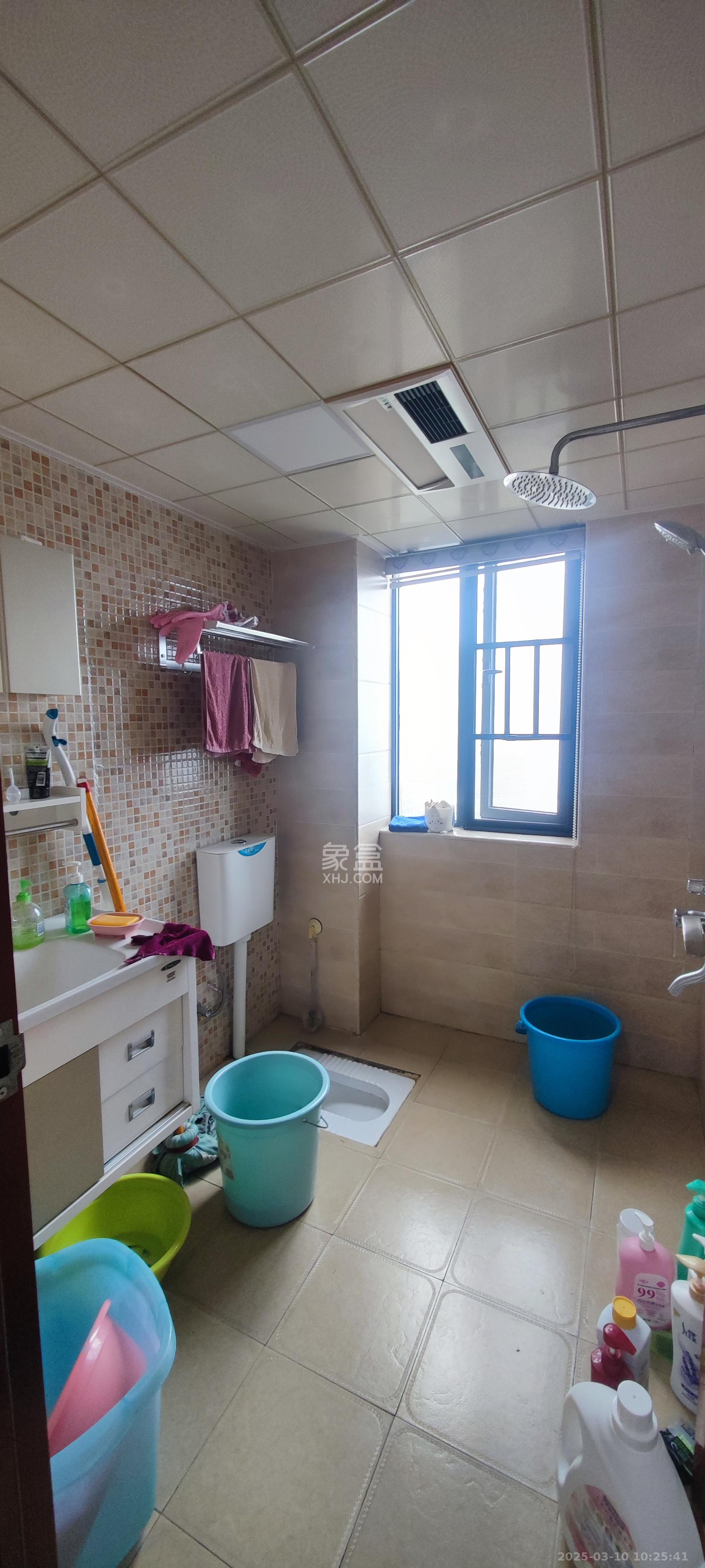 光明城市(星辰青年城) 3室2厅2卫 2200.0元/月 光明城市(星辰青年城) 3室2厅2卫 2200.0元/月室内图