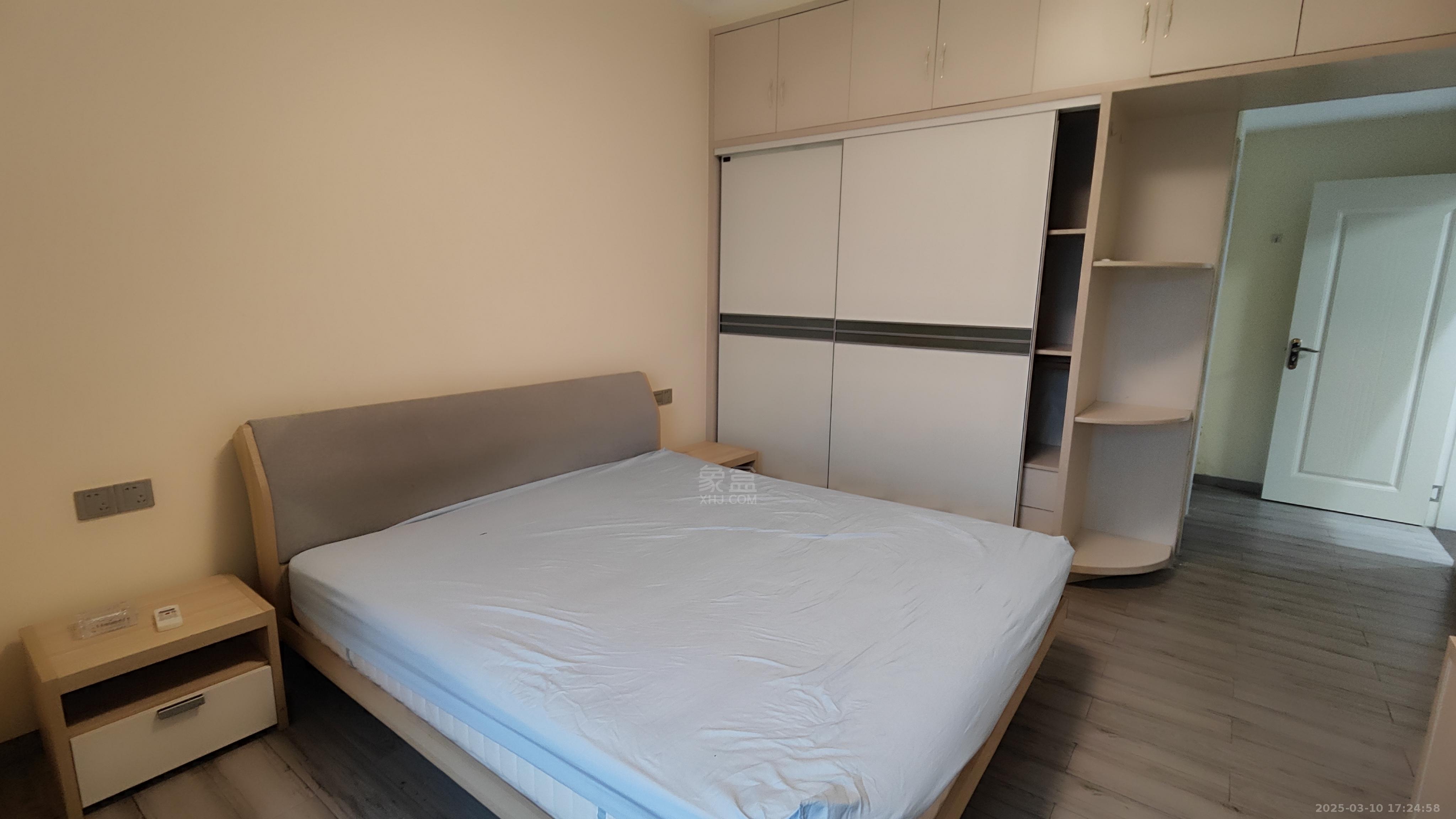 美的城一期 3室2厅2卫 2500.0元/月 美的城一期 3室2厅2卫 2500.0元/月室内图