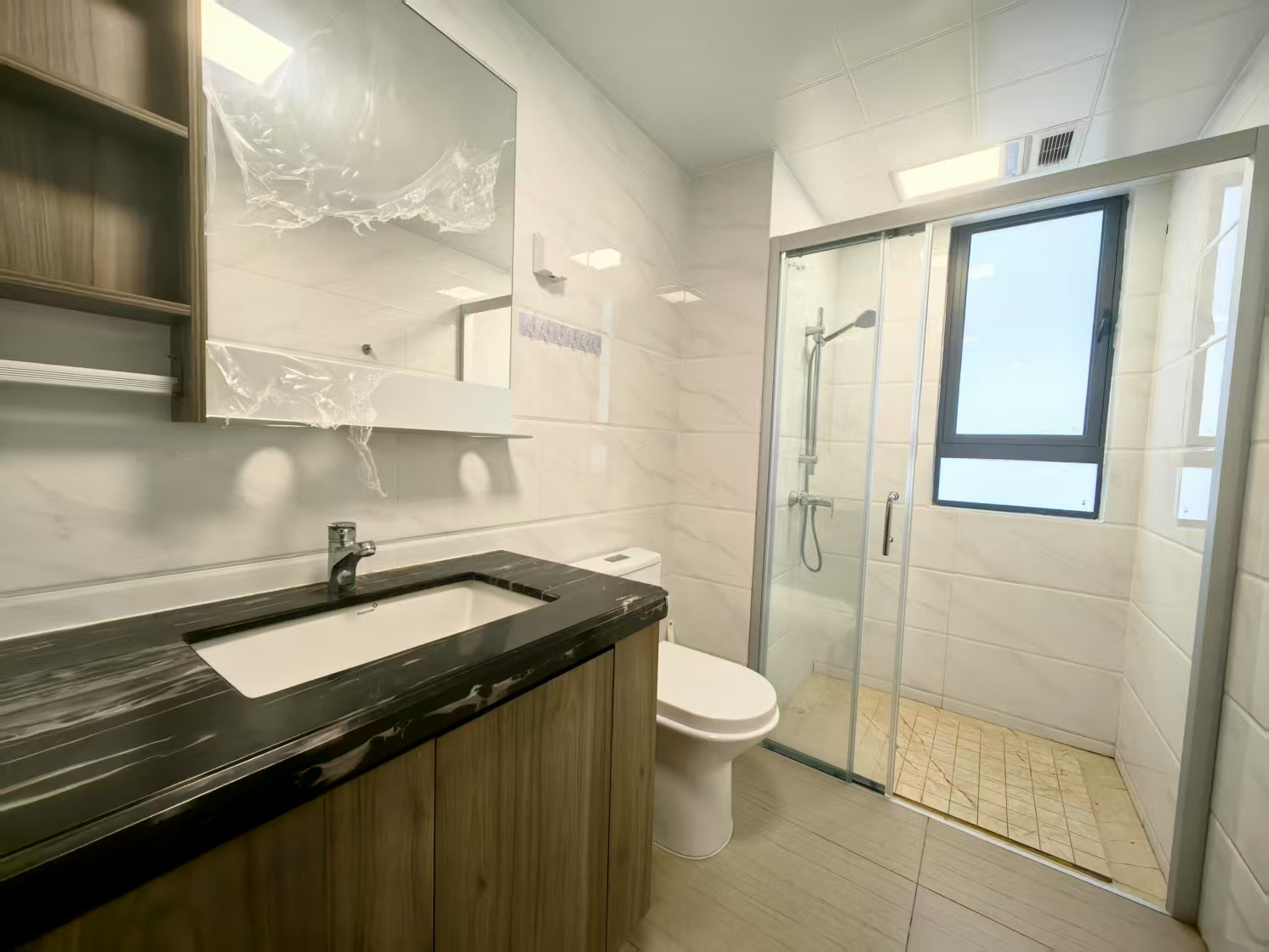 碧桂园梓山府 3室2厅2卫 1800.0元/月 碧桂园梓山府 3室2厅2卫 1800.0元/月室内图