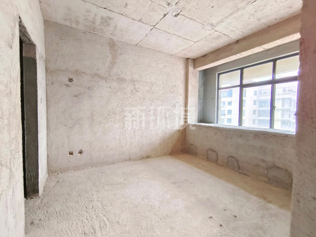 丽景天下二期 4室2厅2卫 82.8万 丽景天下二期 4室2厅2卫 82.8万客厅