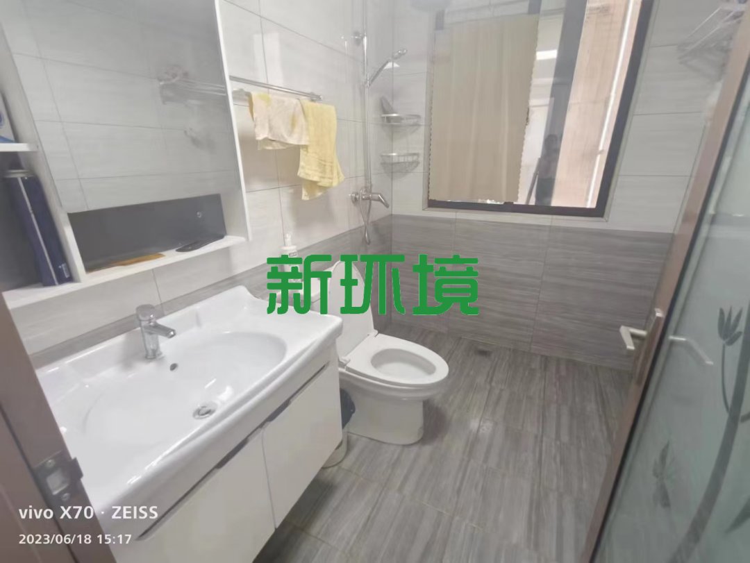 山水印象  3室2厅2卫   90.80万客厅