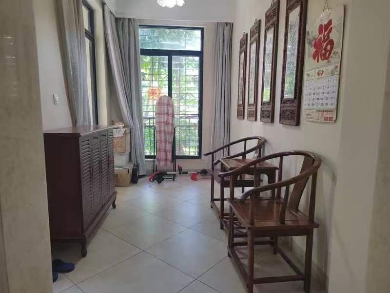 翡翠水城（住宅）  4室2厅2卫   5300.00元/月户型图